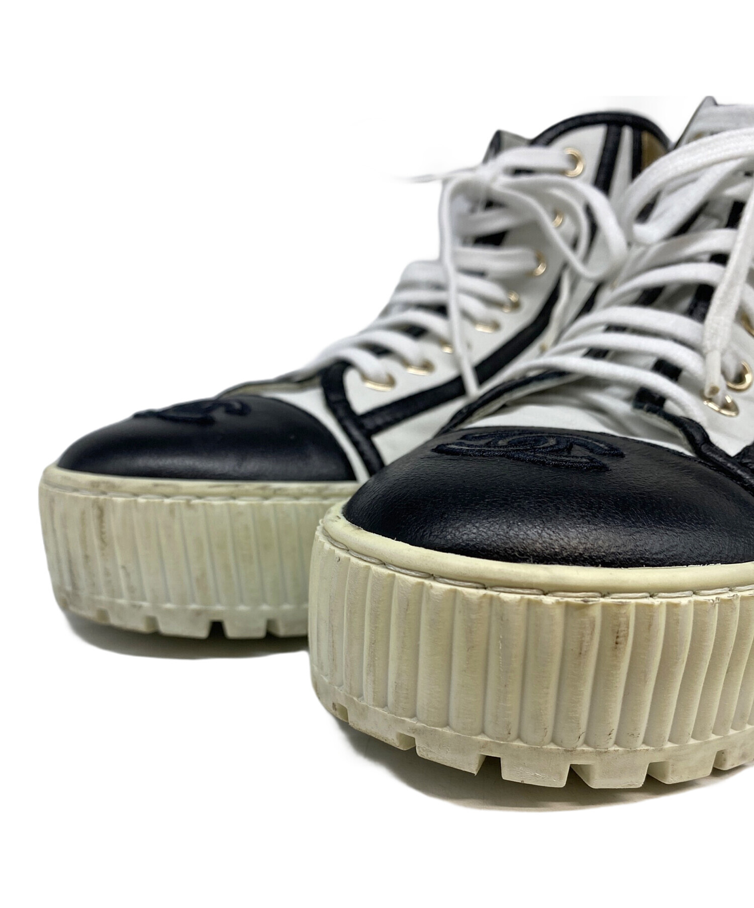 中古・古着通販】CHANEL (シャネル) スニーカー ホワイト サイズ:38