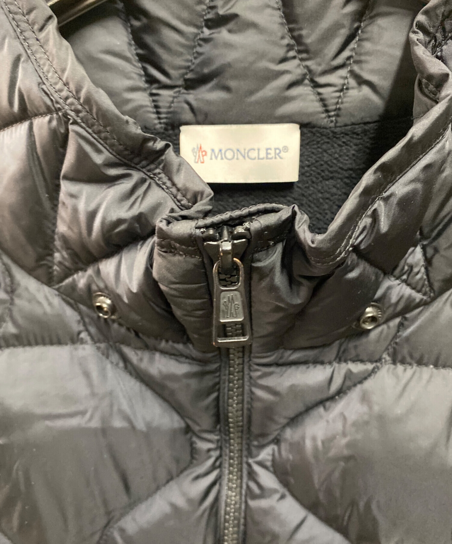 MONCLER MAGLIA GILET クリーニング済み　フードなし MONCLER MAGLIA GILET クリーニング済み フードなし - メルカリ