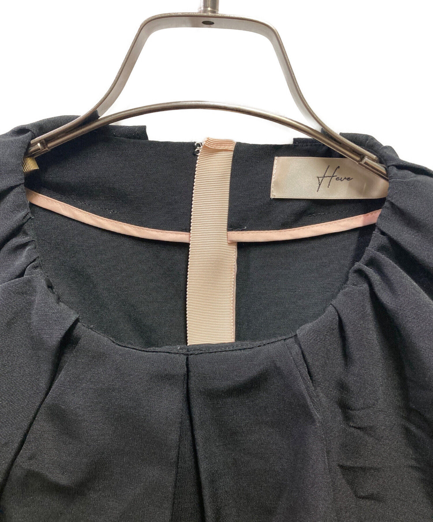中古・古着通販】Heve (ヘイヴ) ラッフルグログラントップス ブラック