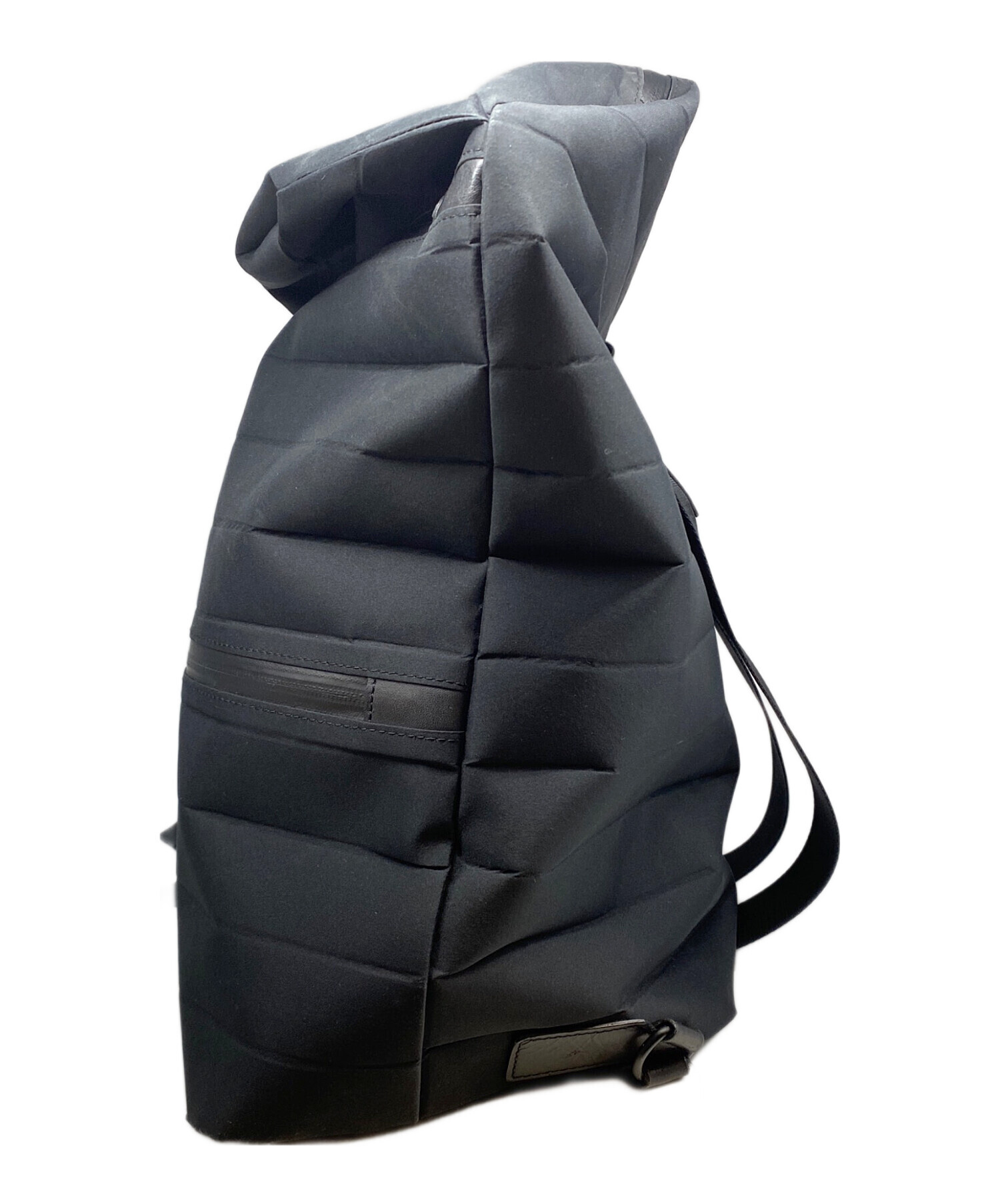 ISSEY MIYAKE MEN 90s-00s レザー バックパック リュック 中古・古着通販】ISSEY MIYAKE MEN (イッセイミヤケメン) バックパック