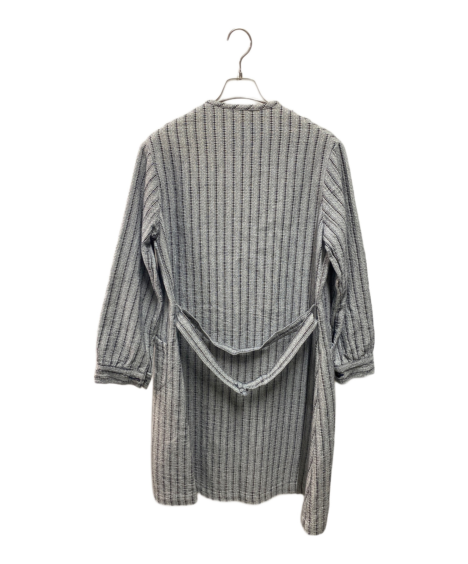 中古・古着通販】OUTIL (ウティ) ノーカラーコート グレー サイズ:1 中古・古着通販】OUTIL (ウティ) ノーカラーコート グレー サイズ:1