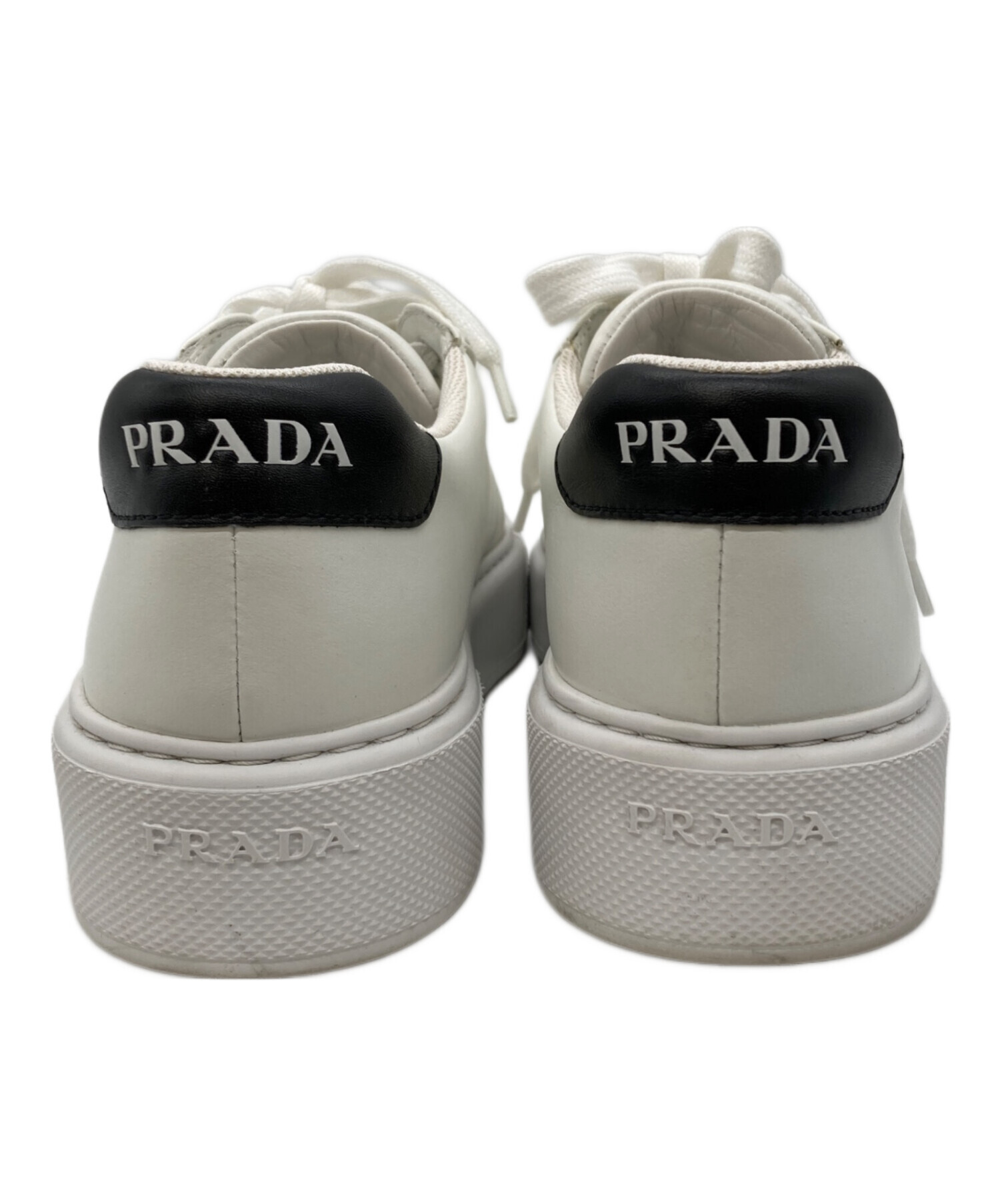 T*様 プラダ スニーカー 美品 403305 サイズ 6 中古・古着通販】PRADA (プラダ) ローカットスニーカー ホワイト