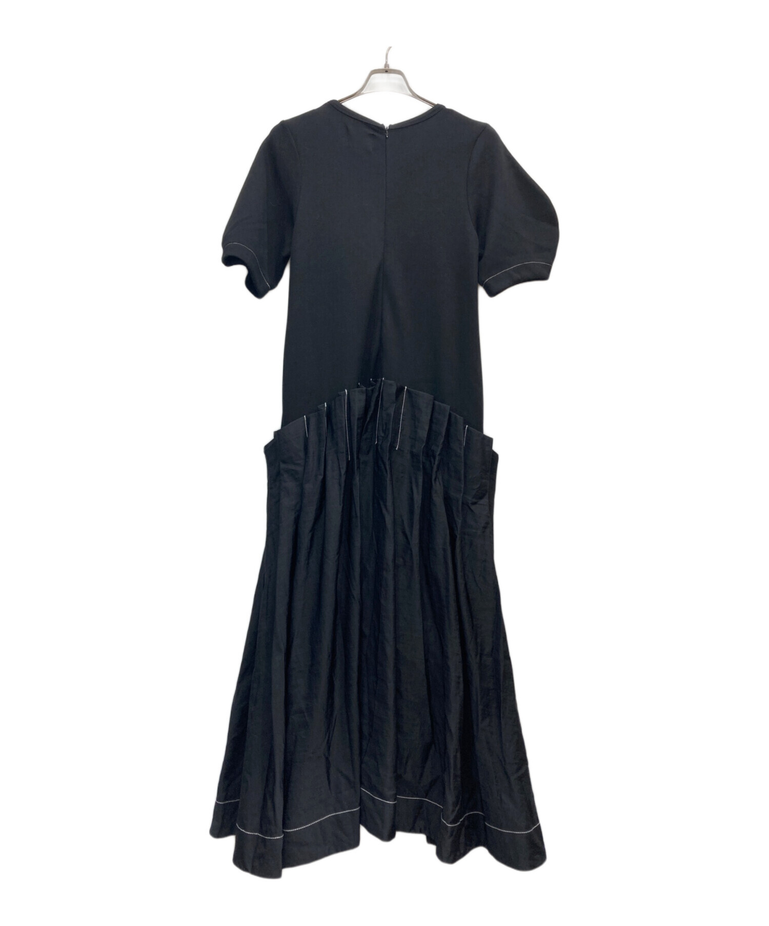 中古・古着通販】OMMO (オーエムエムオー) SOLID TUCK OP ブラック