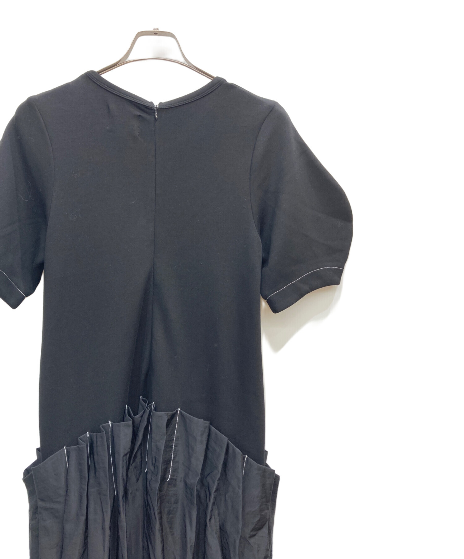 中古・古着通販】OMMO (オーエムエムオー) SOLID TUCK OP ブラック