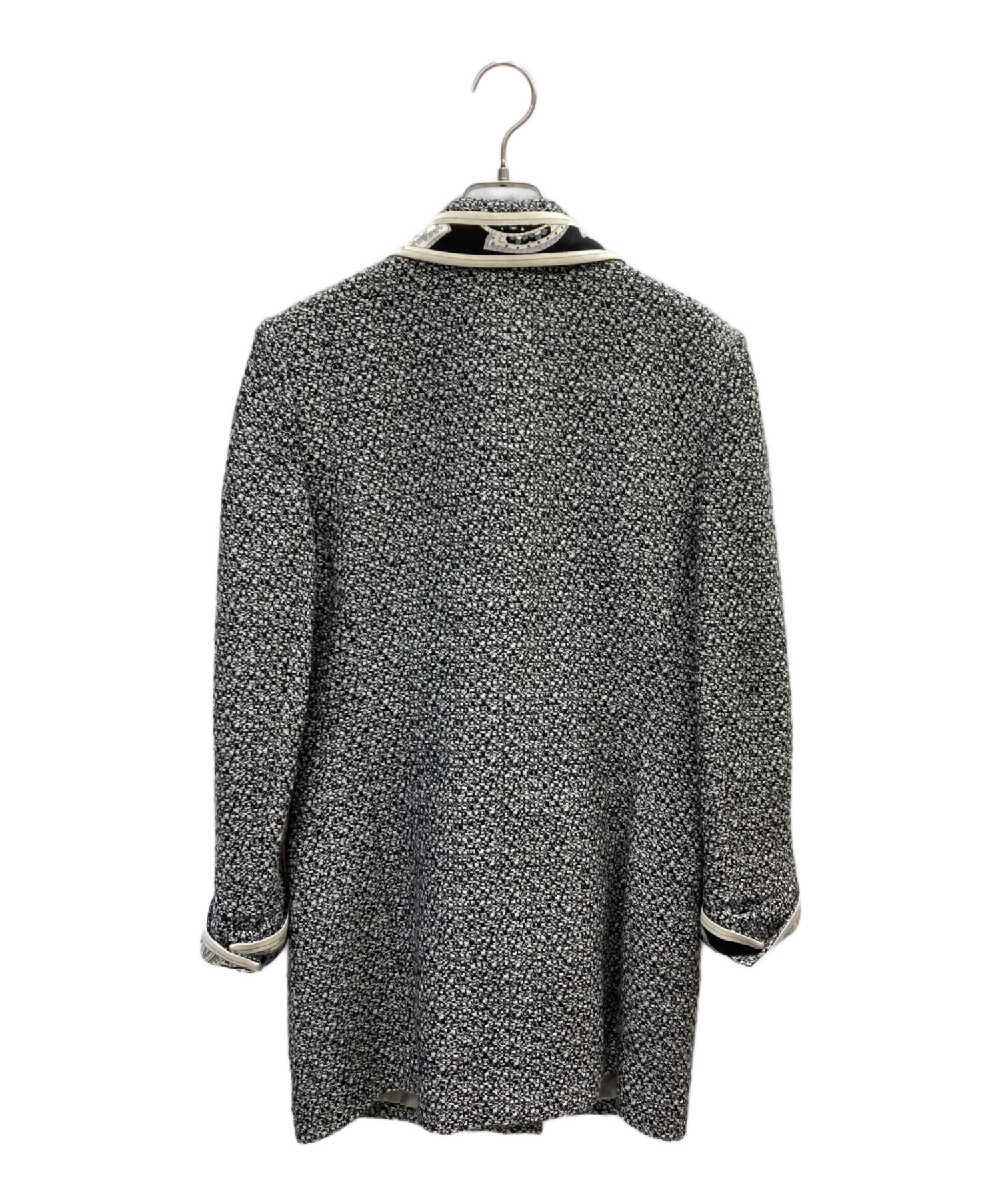 LEONARDレオナードの外出時着 LEONARDレオナードの外出時着