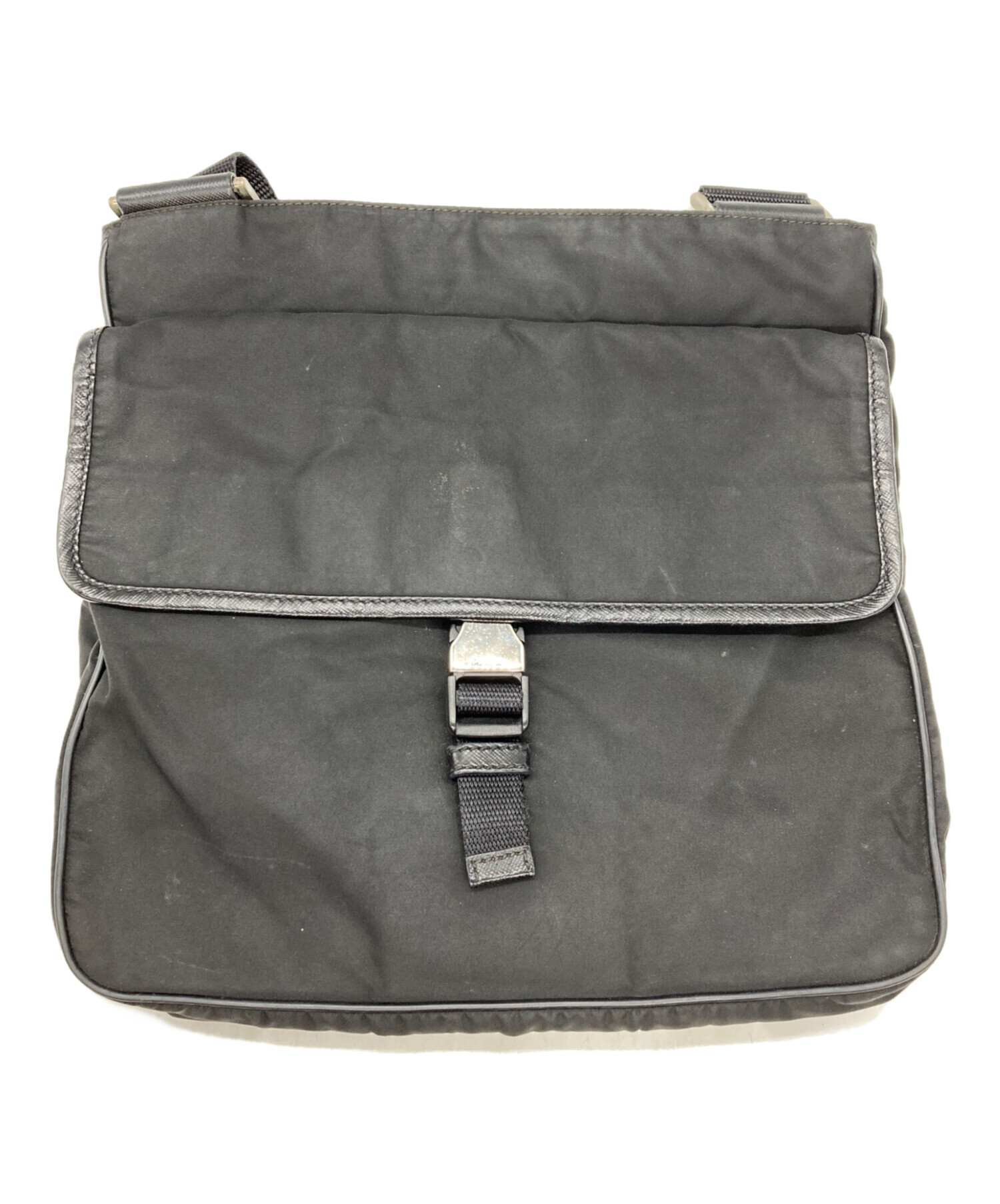 【最終値下げ】プラダ ロゴプレート レザー ショルダー バッグ 中古・古着通販】PRADA (プラダ) ロゴプレートショルダーバッグ