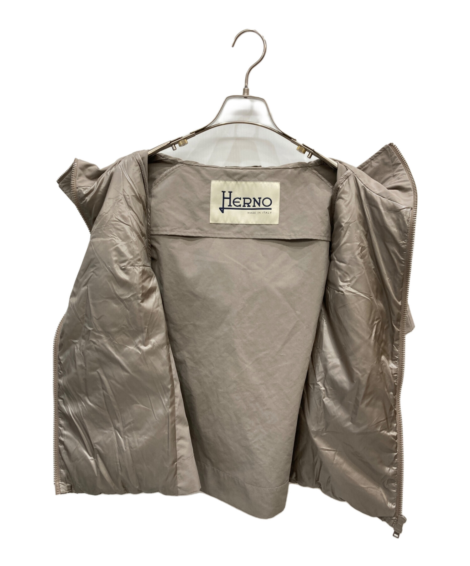 【専用】✨ ヘルノ ダウン 半袖 42 L ベージュ グレージュ ダウン90% 中古・古着通販】HERNO (ヘルノ) 半袖ダウンジャケット ベージュ