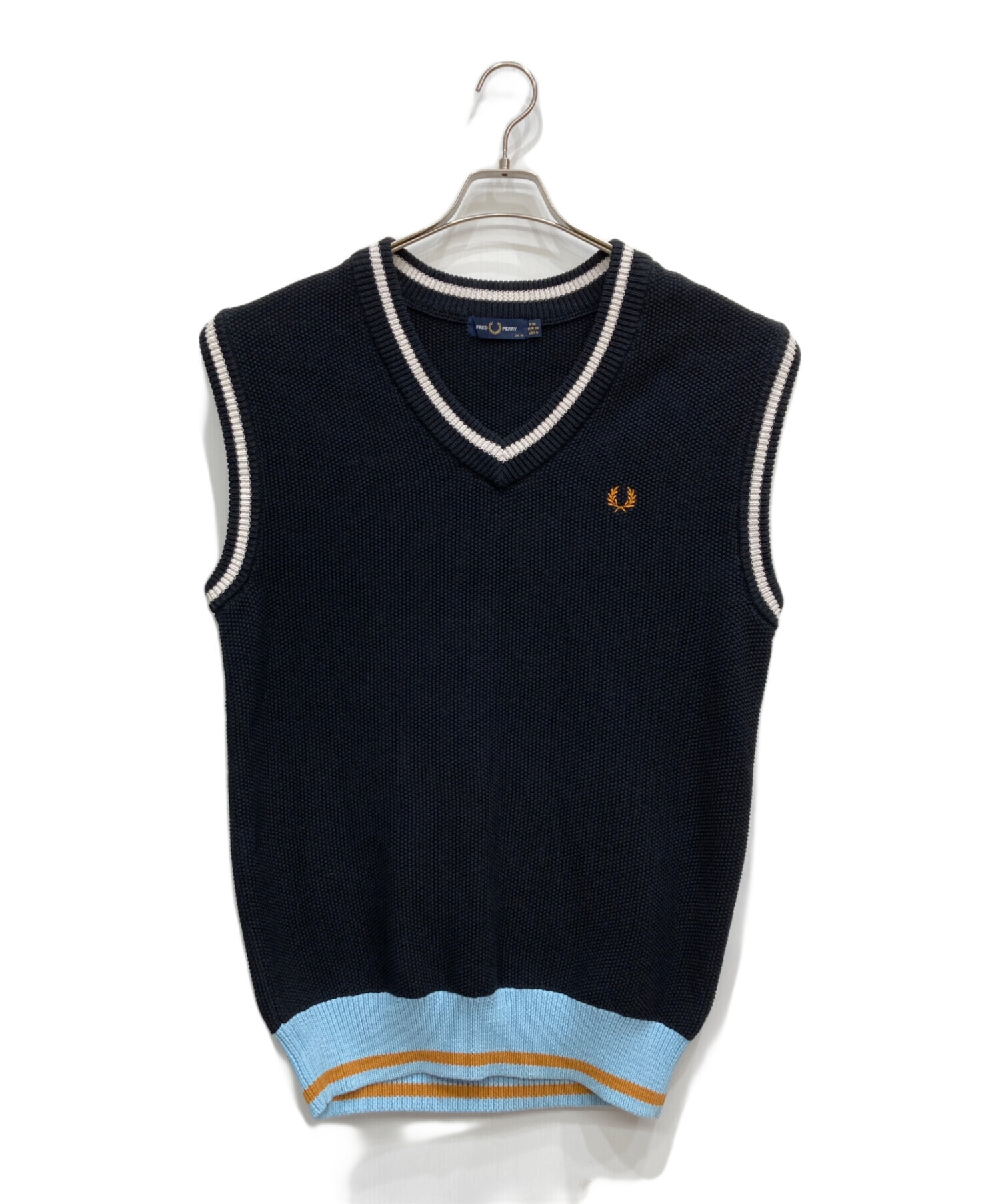 中古・古着通販】FRED PERRY (フレッドペリー) ニットベスト ブラック