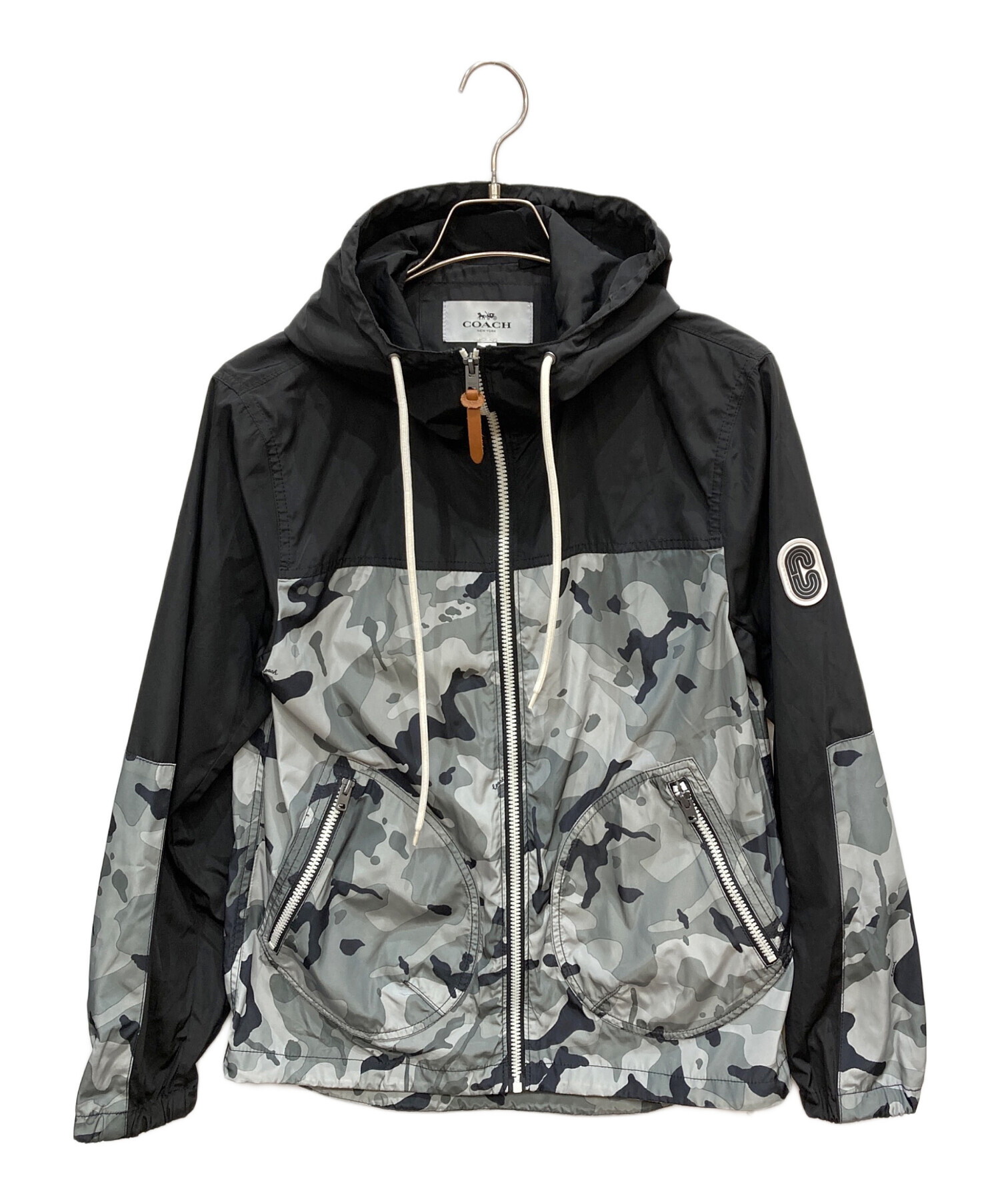 COACH ナイロンジャケット 迷彩 カモフラ 中古・古着通販】COACH (コーチ) 迷彩ジャケット グレー サイズ:S