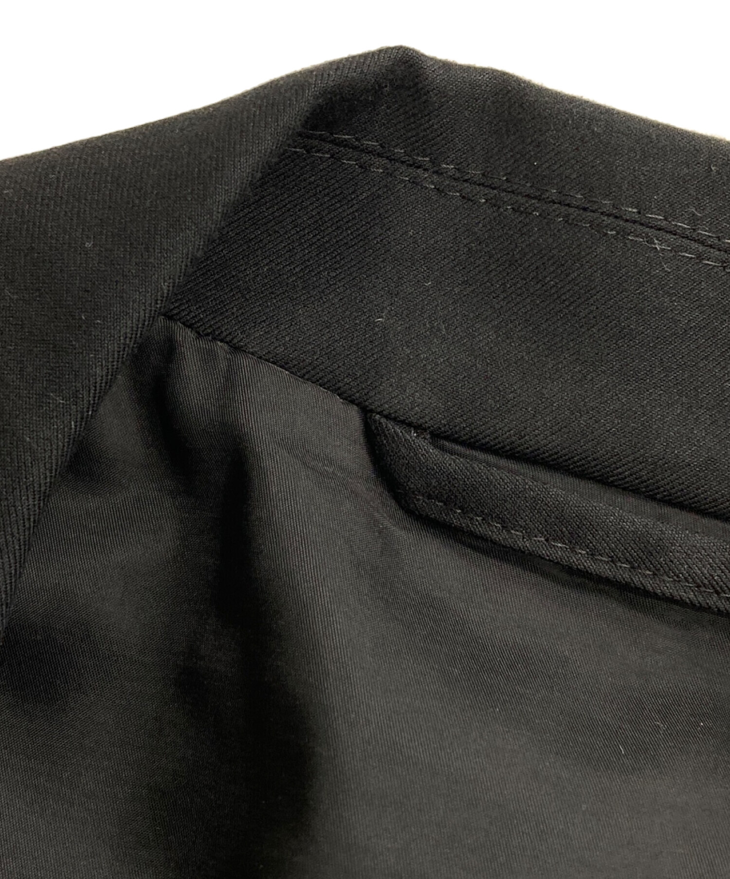 新品　未使用品　タグ付　アルマーニ　テーラード ジャケット ブラック　百貨店購入 Armani Exchange テーラードジャケット 40 REG ブラック