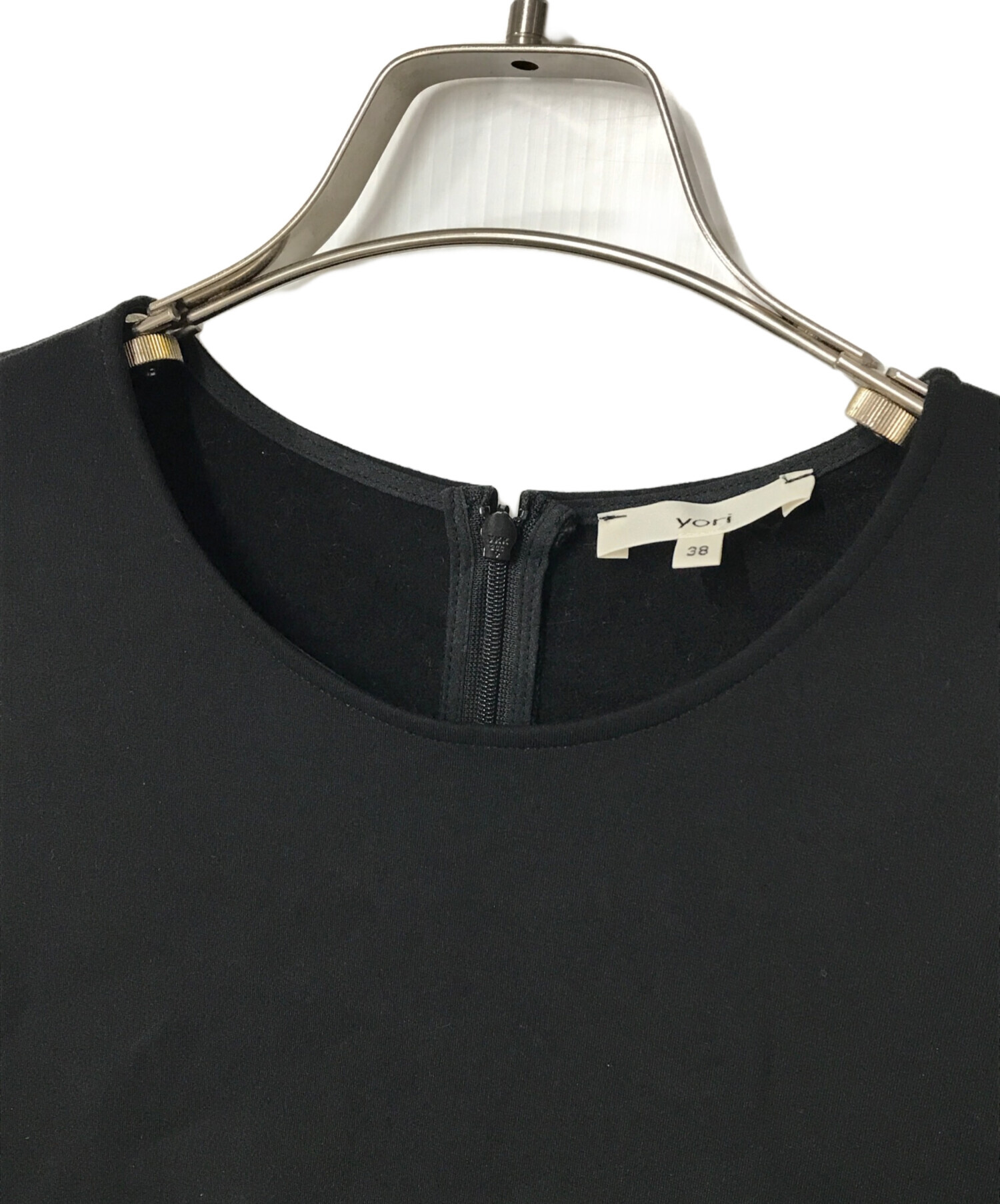 美品 21AW yori ヨリ ぬくぬくヘムフリルブラウス 長袖 クルーネック 
