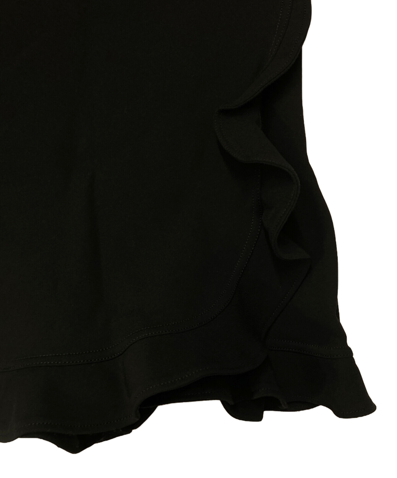 VALENTINO フリル ブラック ショートパンツ VALENTINO フリルブラック