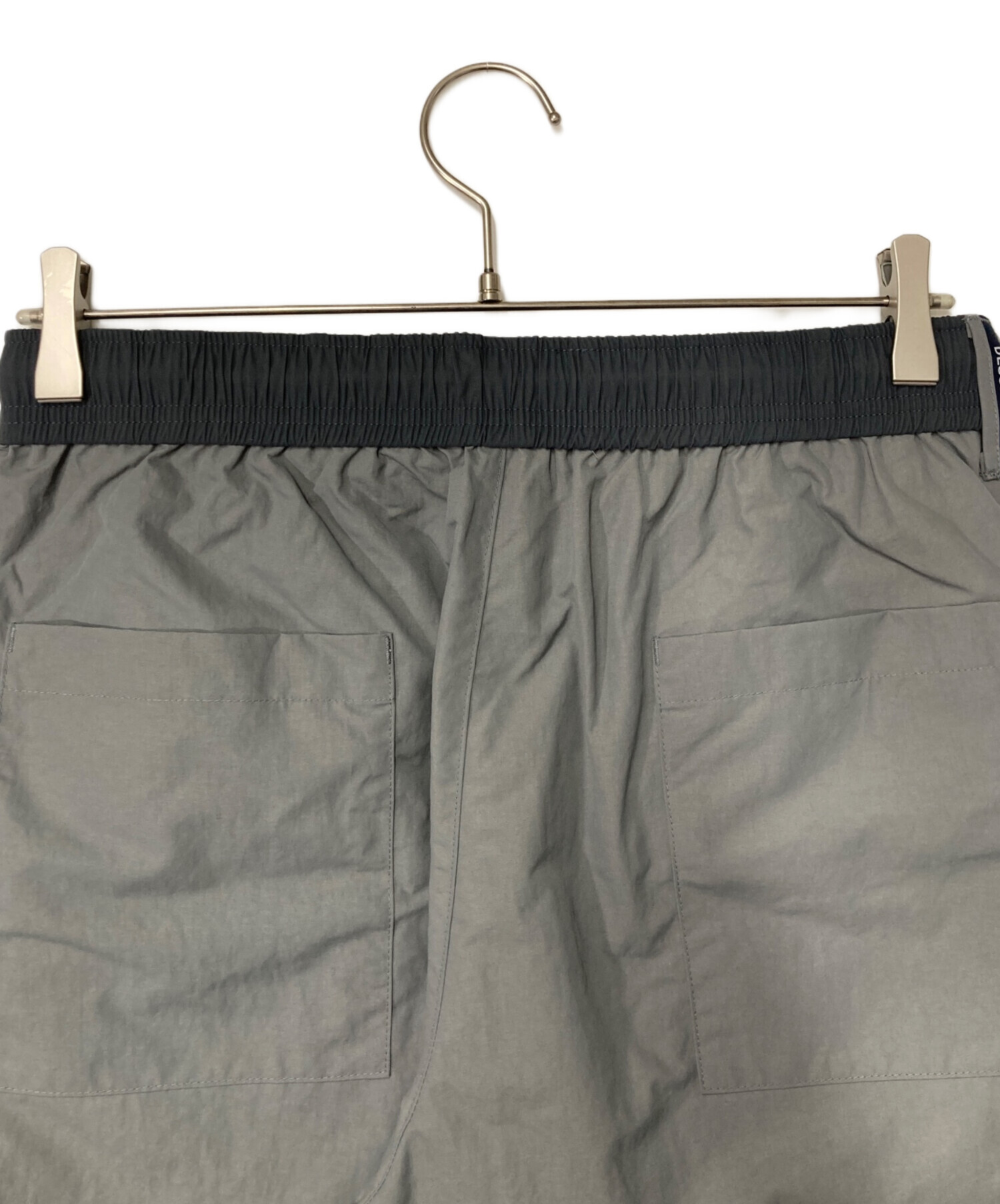 中古・古着通販】DESCENDANT (ディセンダント) ナイロンパンツ グレー