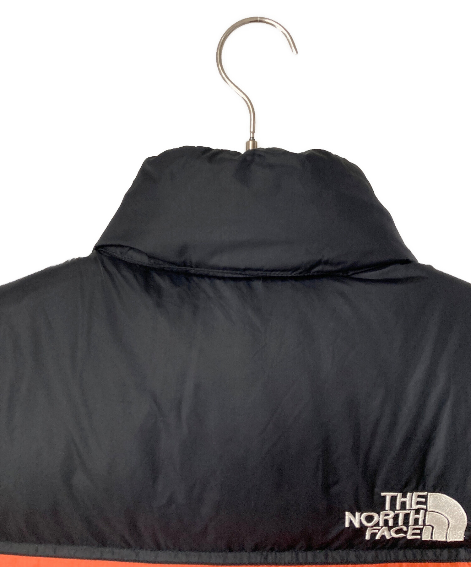 THE NORTH FACE ダウンベスト オレンジ/ブラック 中古・古着通販】THE NORTH FACE (ザ ノース フェイス) ヌプシダウン