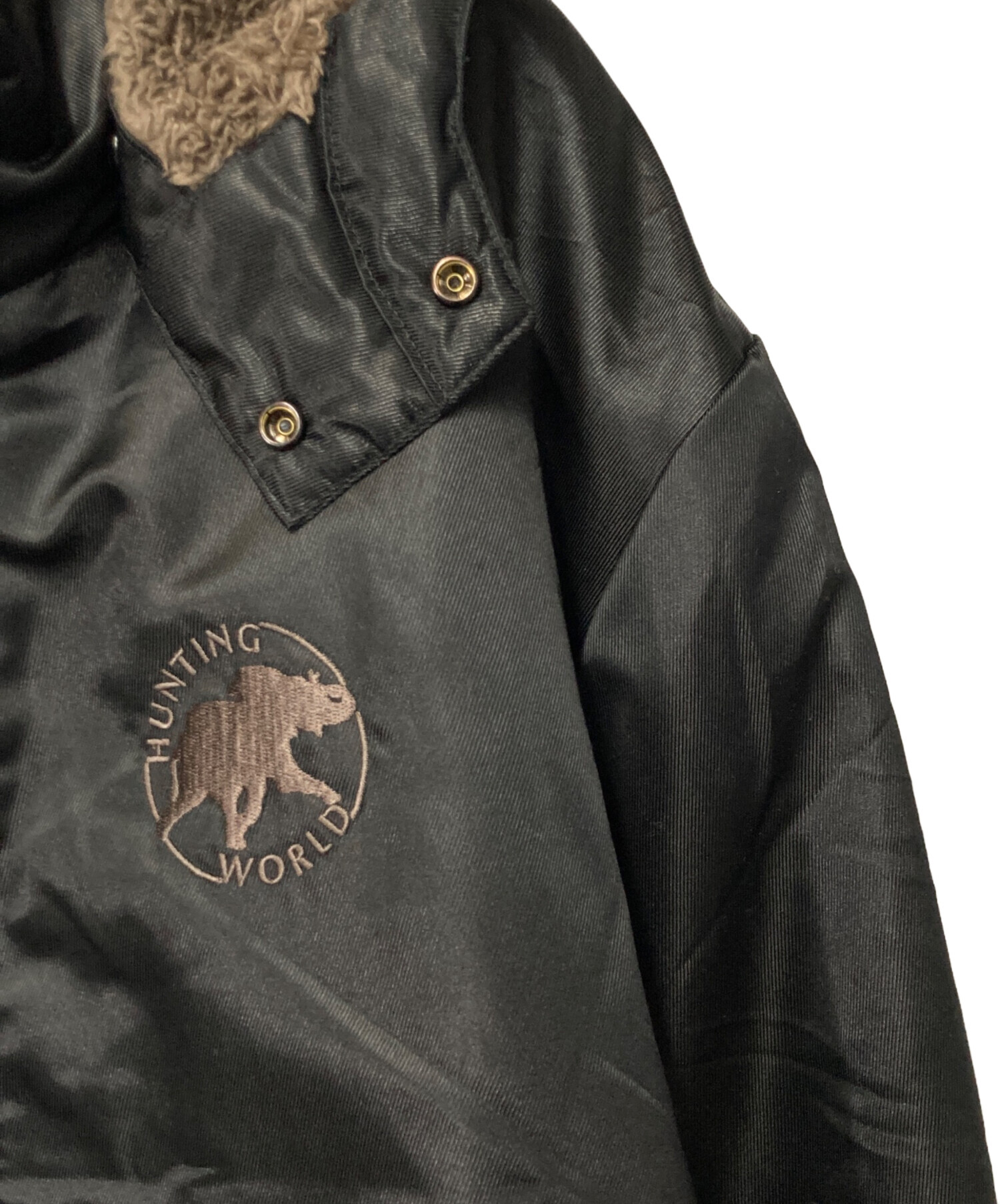 中古・古着通販】HUNTING WORLD (ハンティングワールド) ロゴ刺繍裏