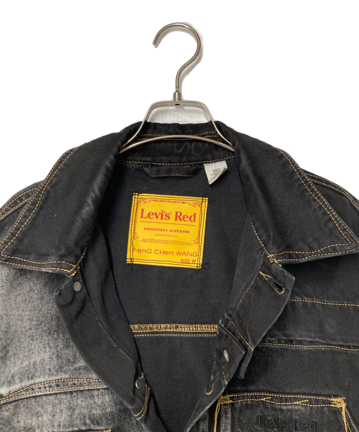Feng Chen Wang × LEVI'S RED　デニムジャケット【M】 Feng Chen Wang × LEVI'S RED デニムジャケット【M】 - メルカリ