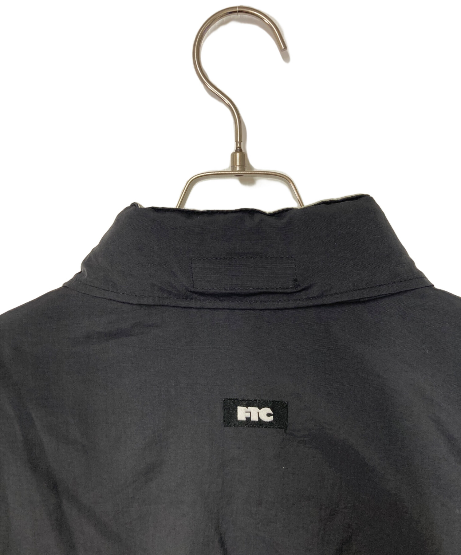 中古・古着通販】FTC (エフティーシー) NYLON TRACK JACKET ブラック