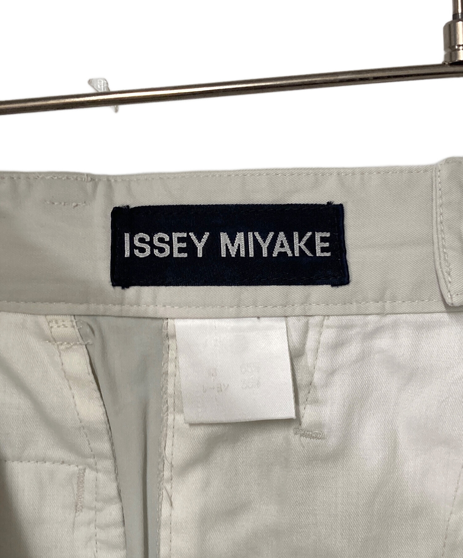 中古・古着通販】ISSEY MIYAKE (イッセイミヤケ) 2タックパンツ