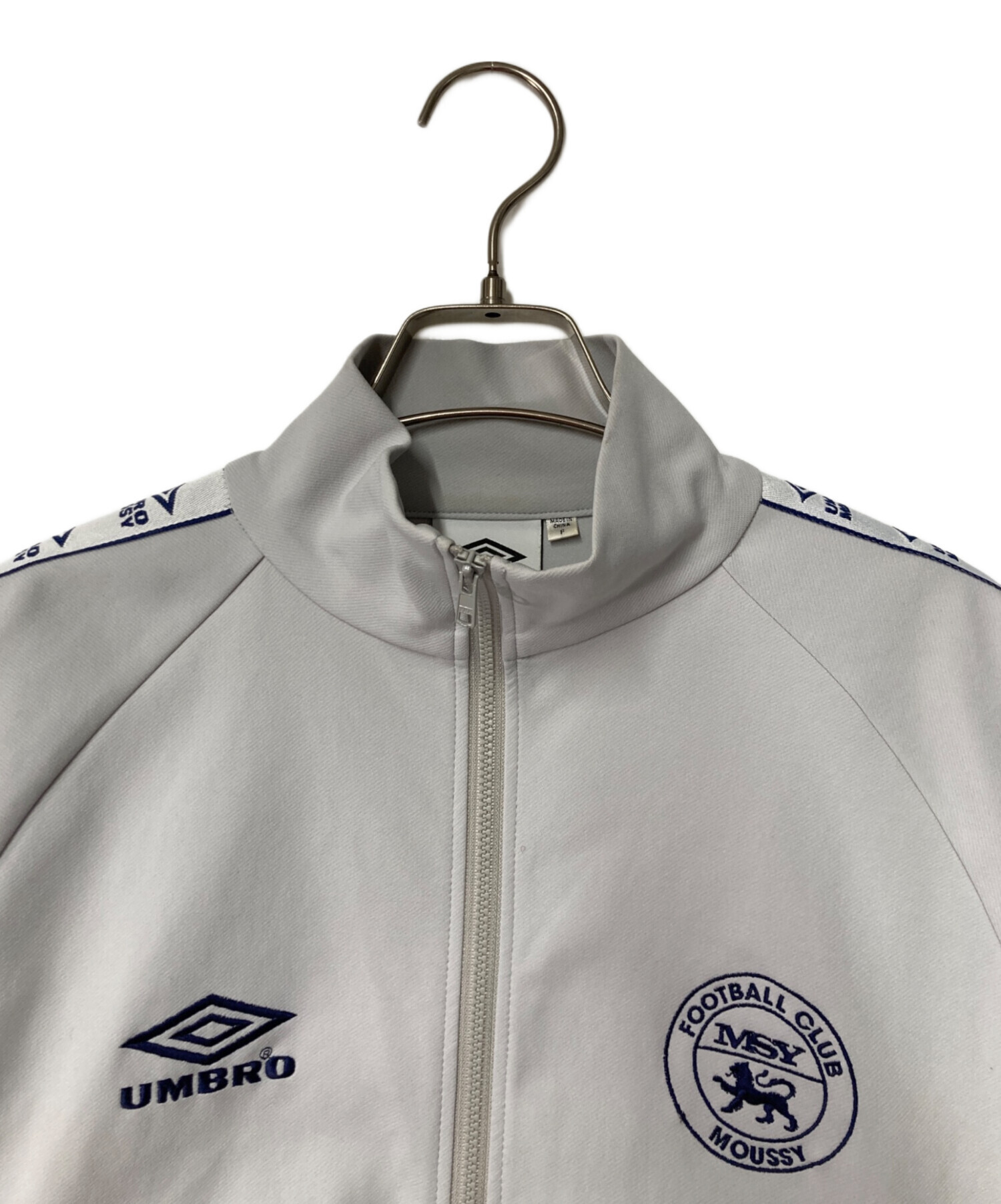 MOUSSY × UMBRO トラックジャケット グレー 中古・古着通販】UMBRO (アンブロ) moussy (マウジー) トラック