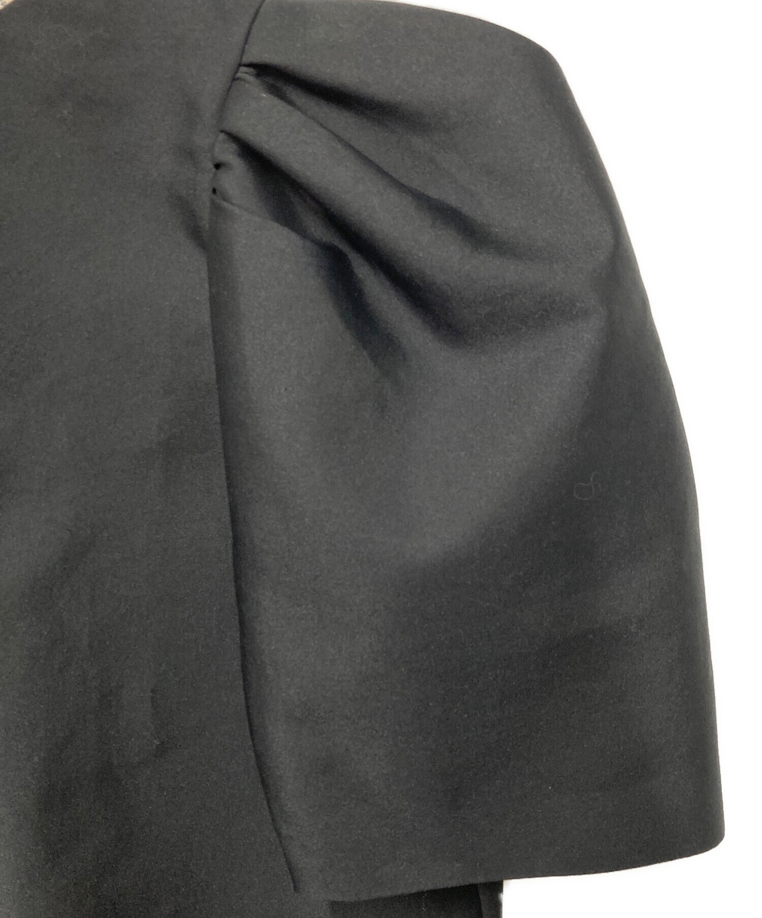 【新品未使用】HEVE Puff Shoulder Tops 中古・古着通販】Heve (ヘイヴ) Puff Shoulder Tops ブラック サイズ