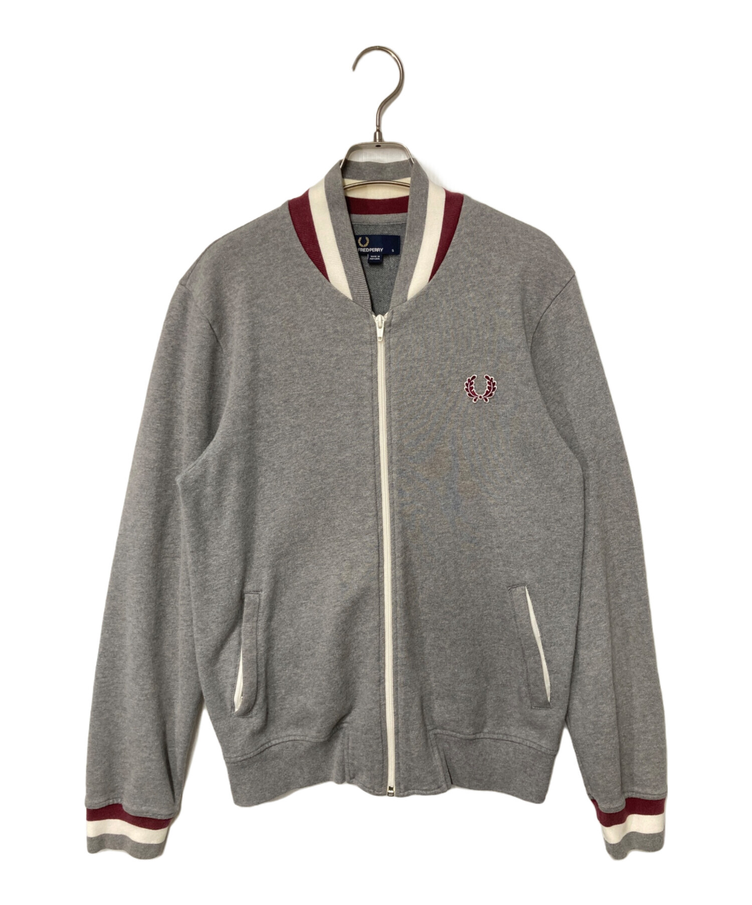 Fred Perry グレー　ジップアップジャケット 中古・古着通販】FRED PERRY (フレッドペリー) ロゴ刺繍ジップ