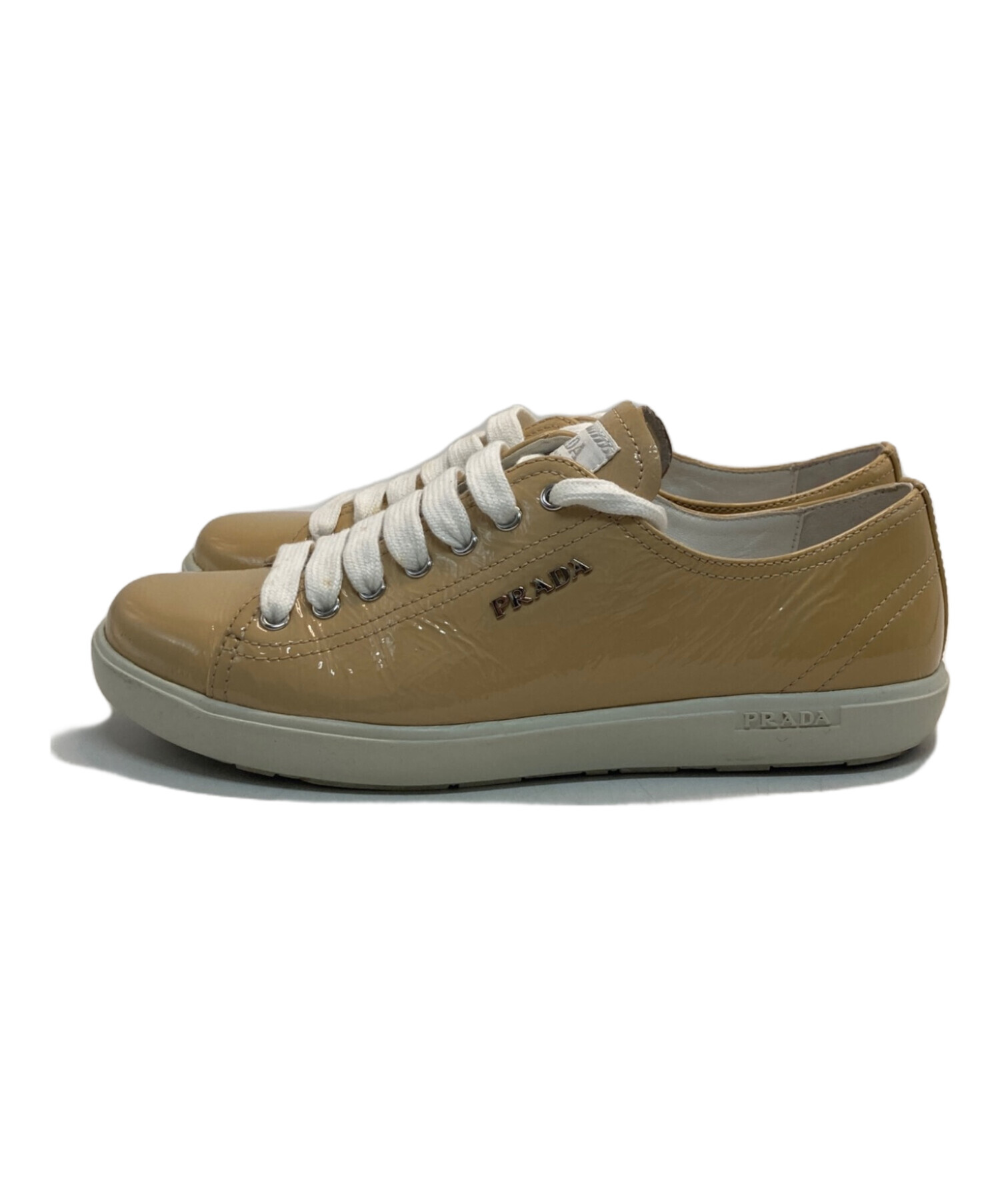 37.5 PRADA ベージュ ヒールスニーカー ウエッジソール　ベージュ 中古・古着通販】PRADA (プラダ) エナメルスニーカー ベージュ サイズ