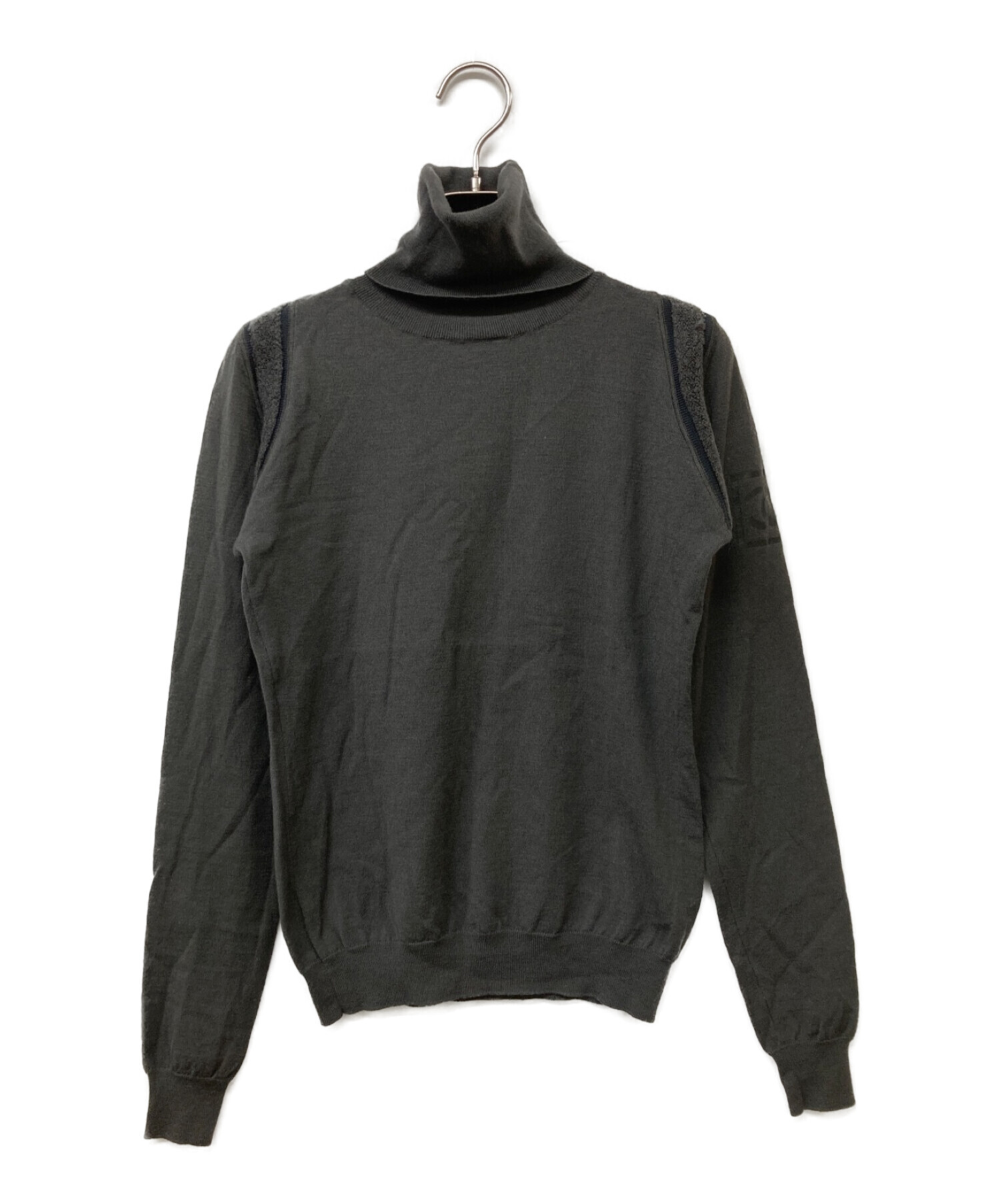 中古・古着通販】CHANEL (シャネル) 袖ココマークタートルネック 中古・古着通販】CHANEL (シャネル) 袖ココマークタートルネック