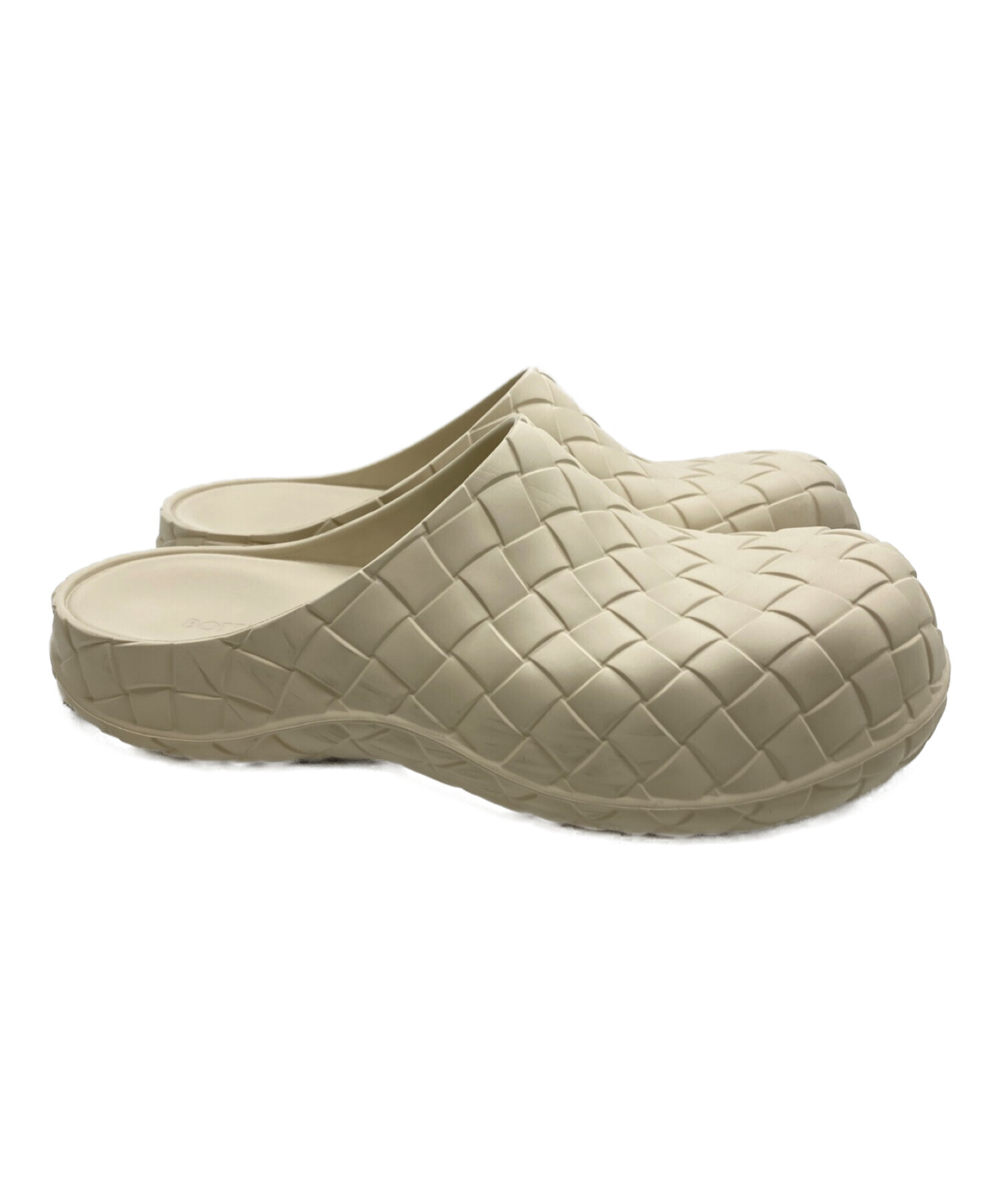 美品BOTTEGA VENETA 編み込みサンダル　ベージュ 美品BOTTEGA VENETA 編み込みサンダル ベージュ BOTTEGA VENETA