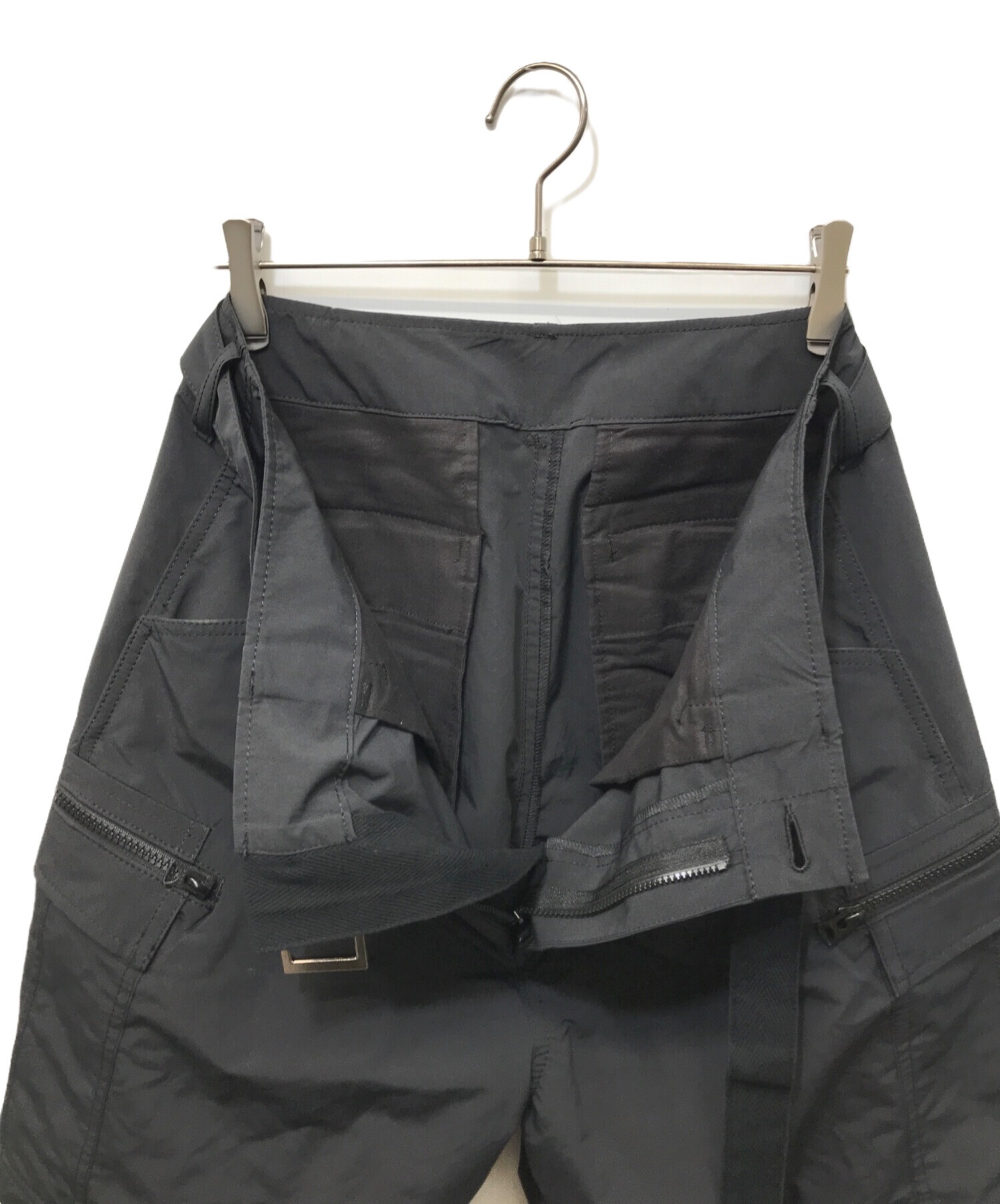 中古・古着通販】sacai (サカイ) Matte Taffeta Shorts ブラック 