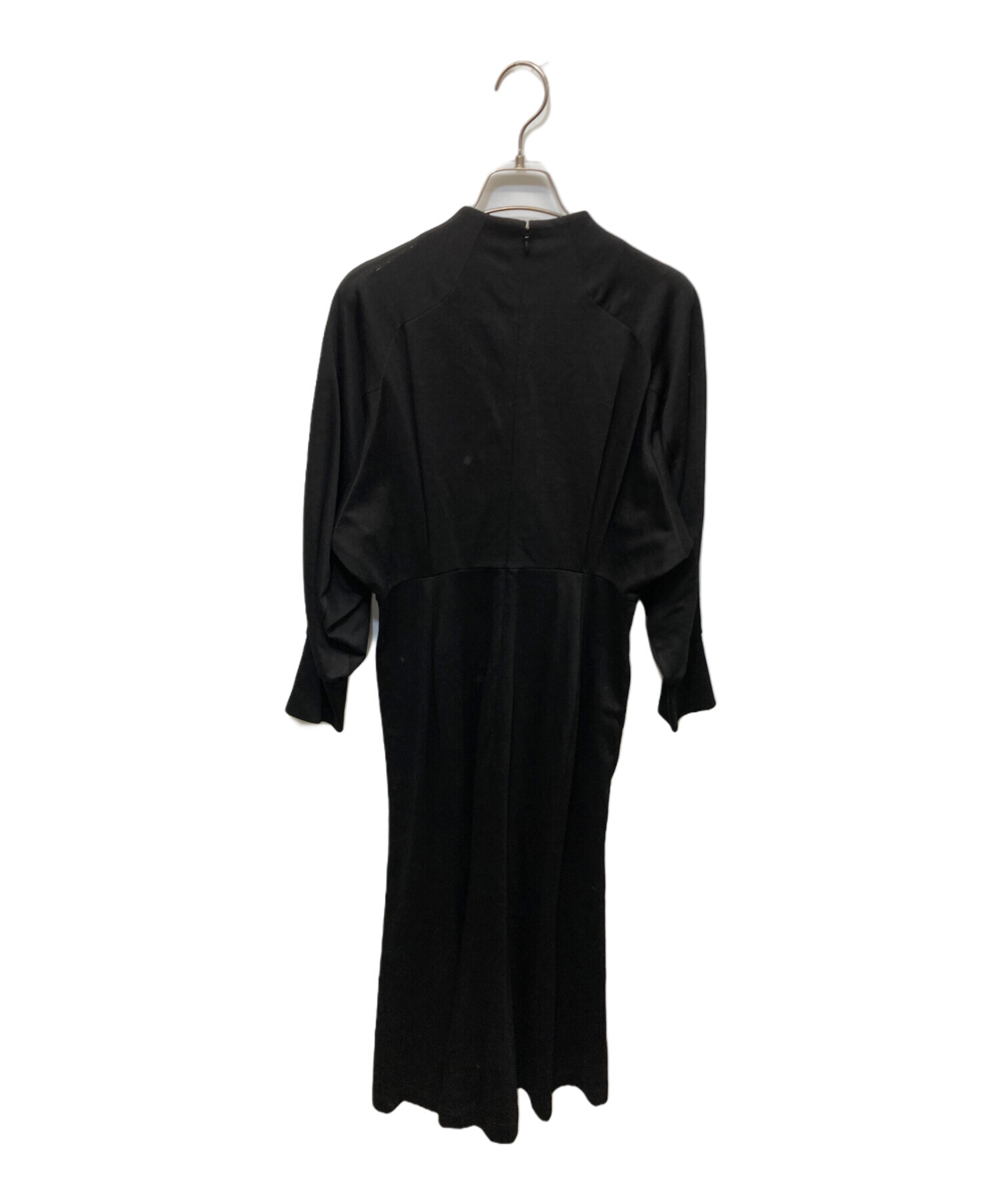 中古・古着通販】mame kurogouchi (マメクロゴウチ) V-Neck Classic 