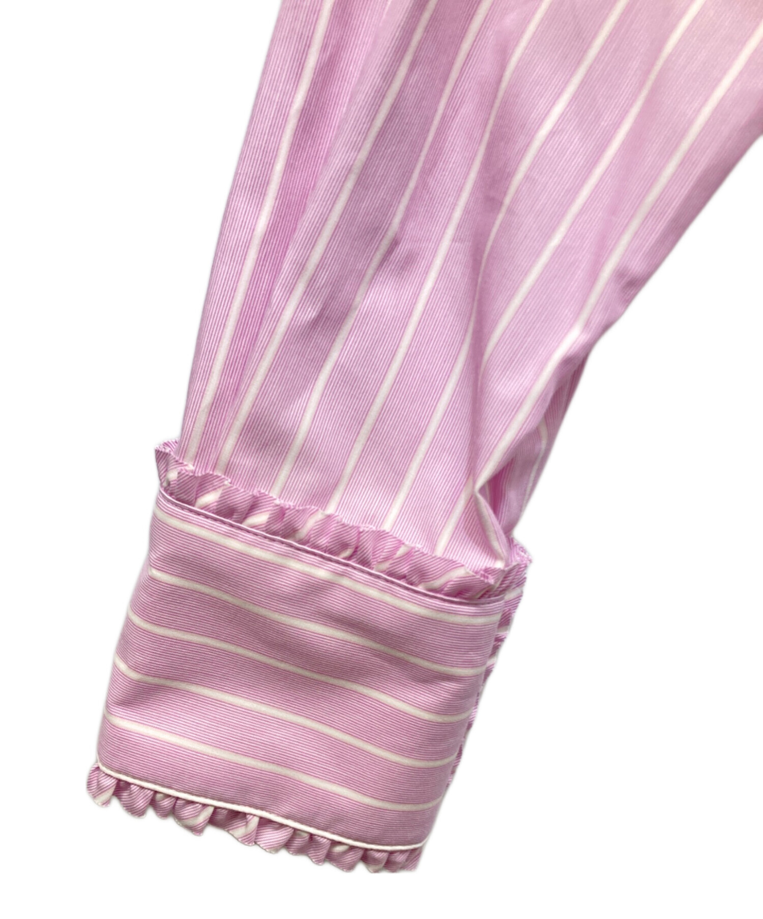 【美品クリーニング済】yori ミニフリルストライプシャツ(ピンク38) 中古・古着通販】YORI (ヨリ) ミニフリルストライプシャツ ピンク
