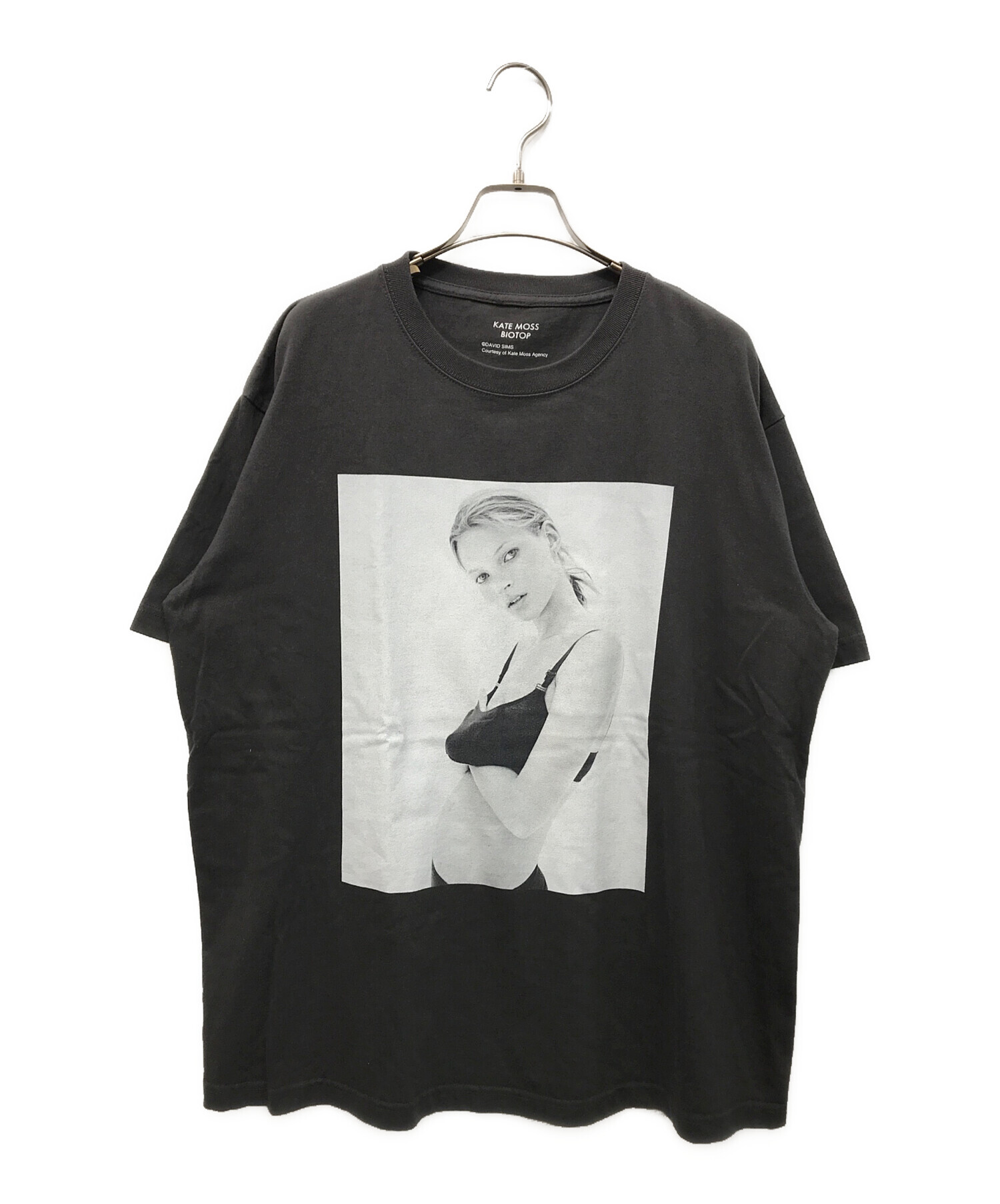 by David Moss Sims Kate BIOTOP Photo Tシャツ ビオトープ BIOTOP 