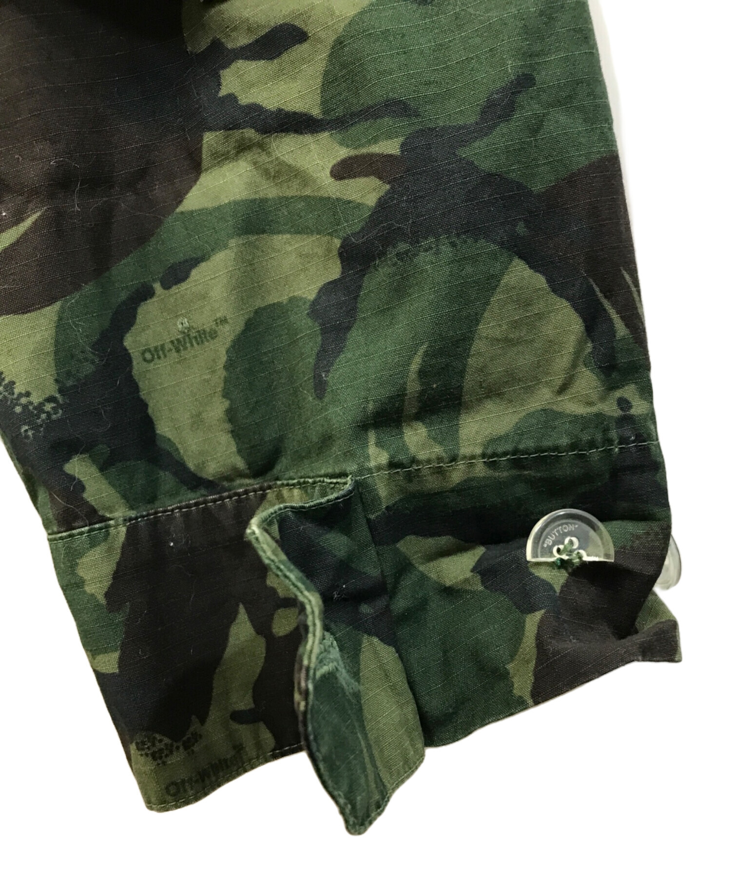 オフホワイト　カモフラ柄ミリタリージャケット OFF-WHITE オフホワイト ARCHIVE FIELD JACKET カモフラ 迷彩 袖