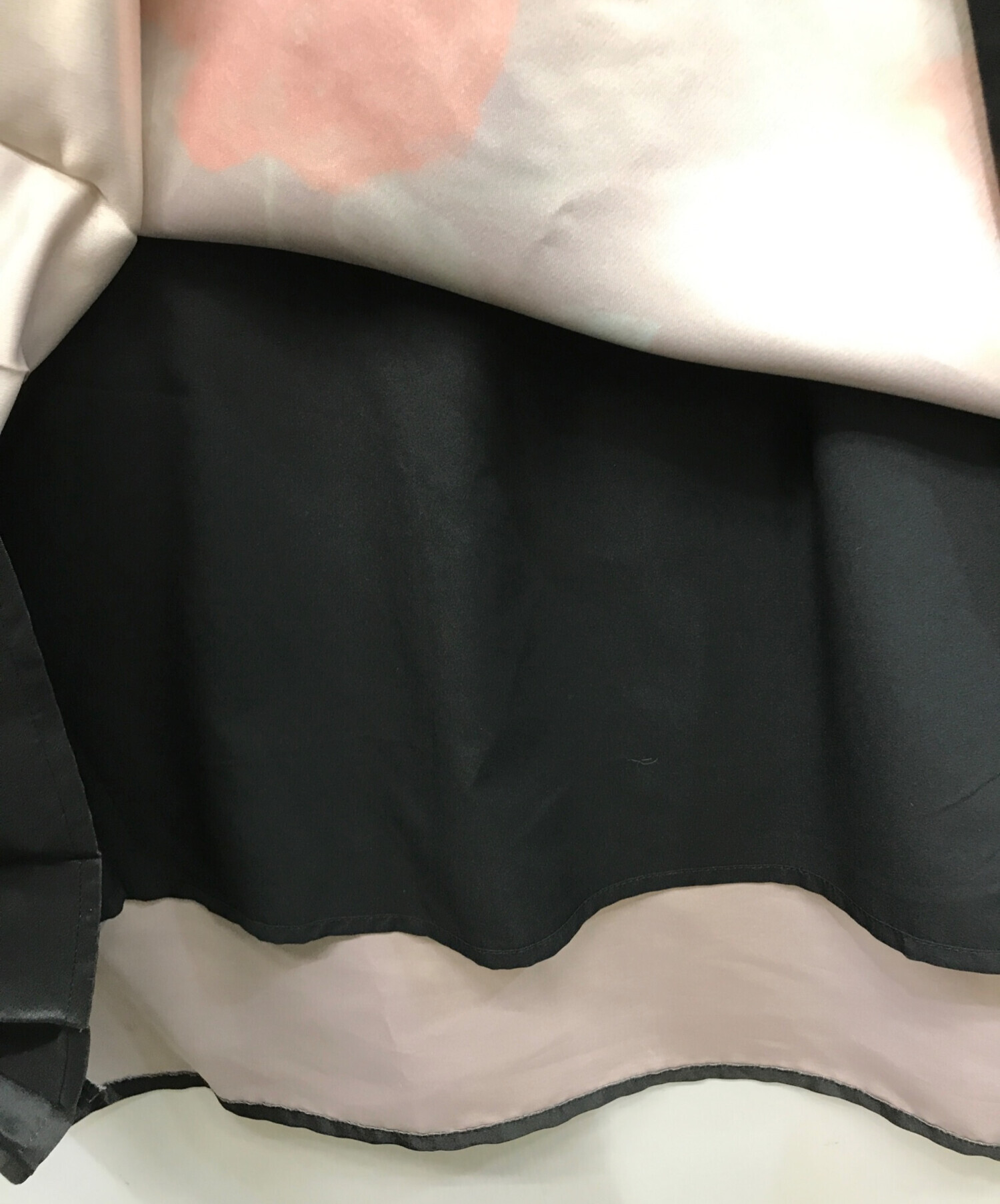 中古・古着通販】Ameri (アメリ) ELLIE ASYMMETRY PLEATS DRESS