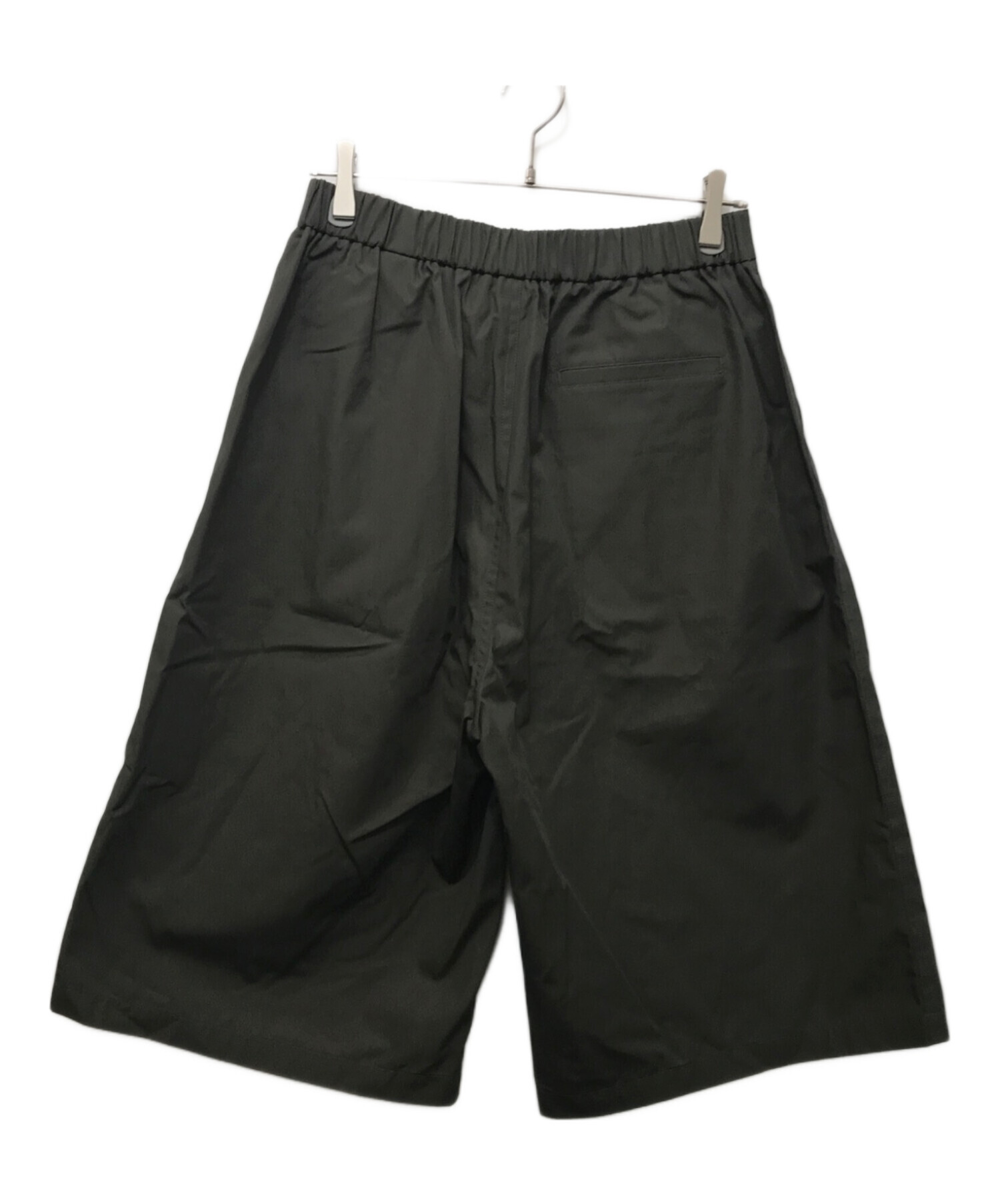 中古・古着通販】AMOMENTO (アモーメント) TWO TUCK WIDE SHORTS 