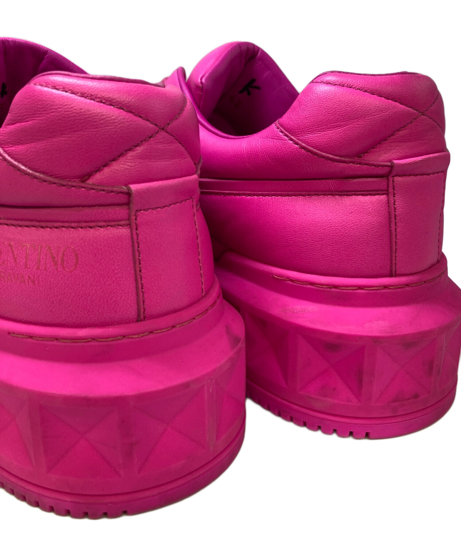 再値下げ最終価格VALENTINO GARAVANI フラットシューズ ピンク 中古・古着通販】VALENTINO GARAVANI (ヴァレンティノ・ガラヴァーニ
