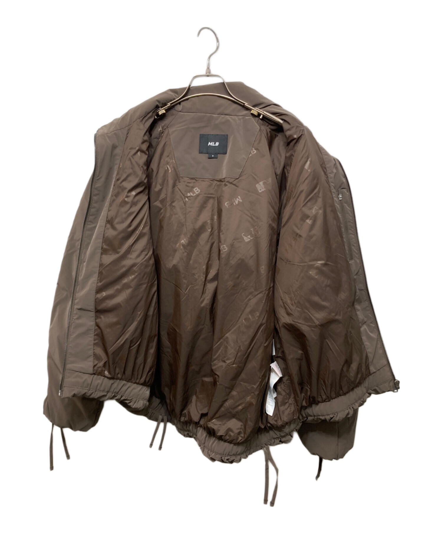 中古・古着通販】MLB (エムエルビー) Crop Basic Curve Padding CLE 