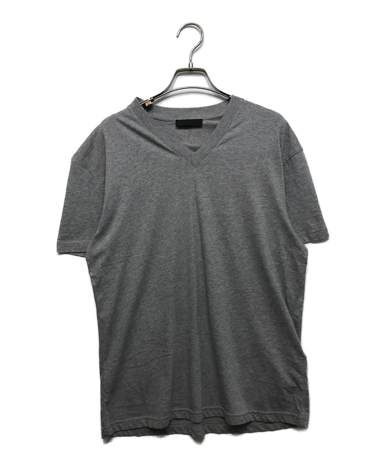 PRADA グレー 半袖Tシャツ 中古・古着通販】PRADA (プラダ) V Neck Cotton Tee グレー サイズ:M