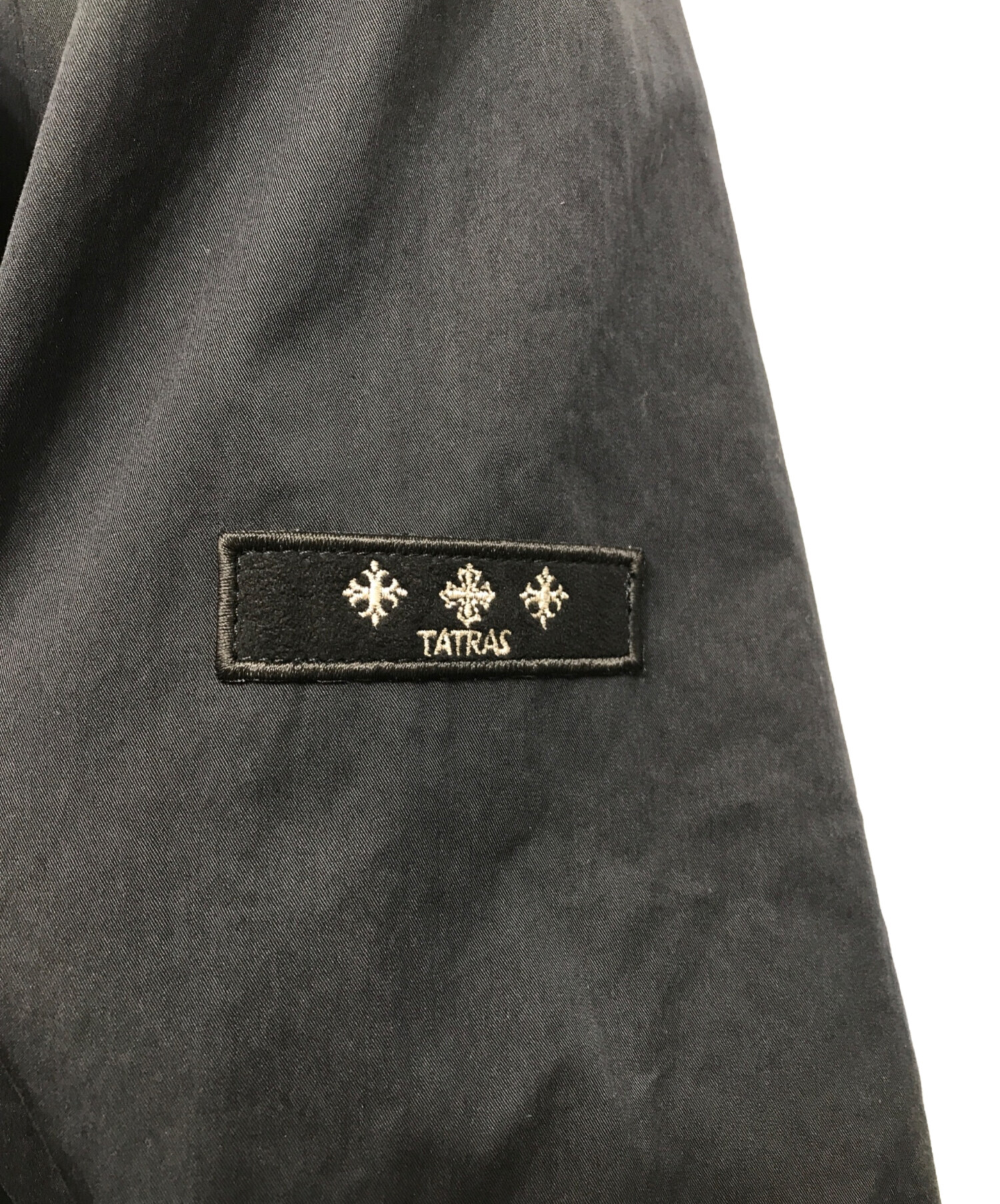 中古・古着通販】TATRAS (タトラス) トレンチコート ブラック サイズ:4