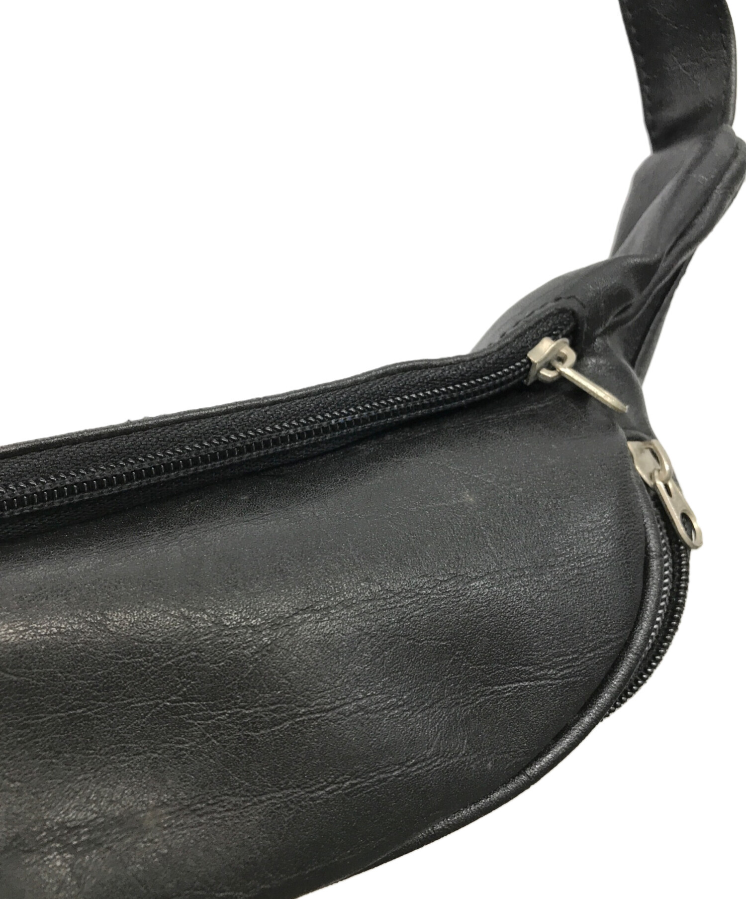 鴨*ん様 ハーレーダビッドソン レザー スタッズ ウエストバッグ バイカーズ 黒 中古・古着通販】HARLEY-DAVIDSON (ハーレーダビッドソン) レザー