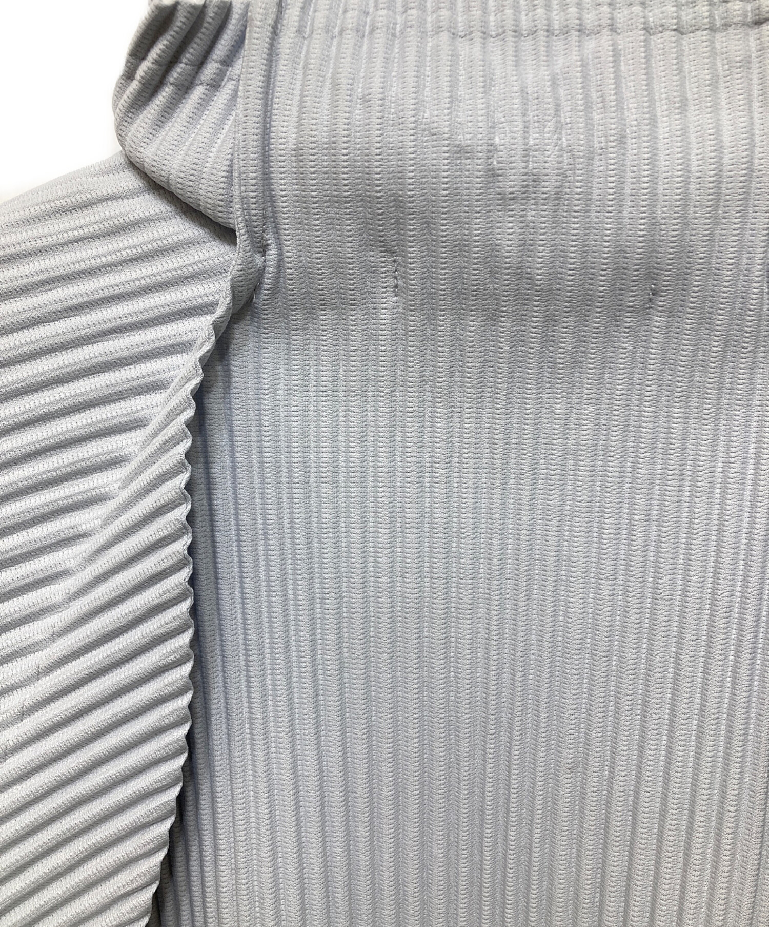オムプリッセイッセイミヤケ　プリーツカットソー　ライトグレー　サイズ2 中古・古着通販】HOMME PLISSE ISSEY MIYAKE (オム プリッセ イッセイ