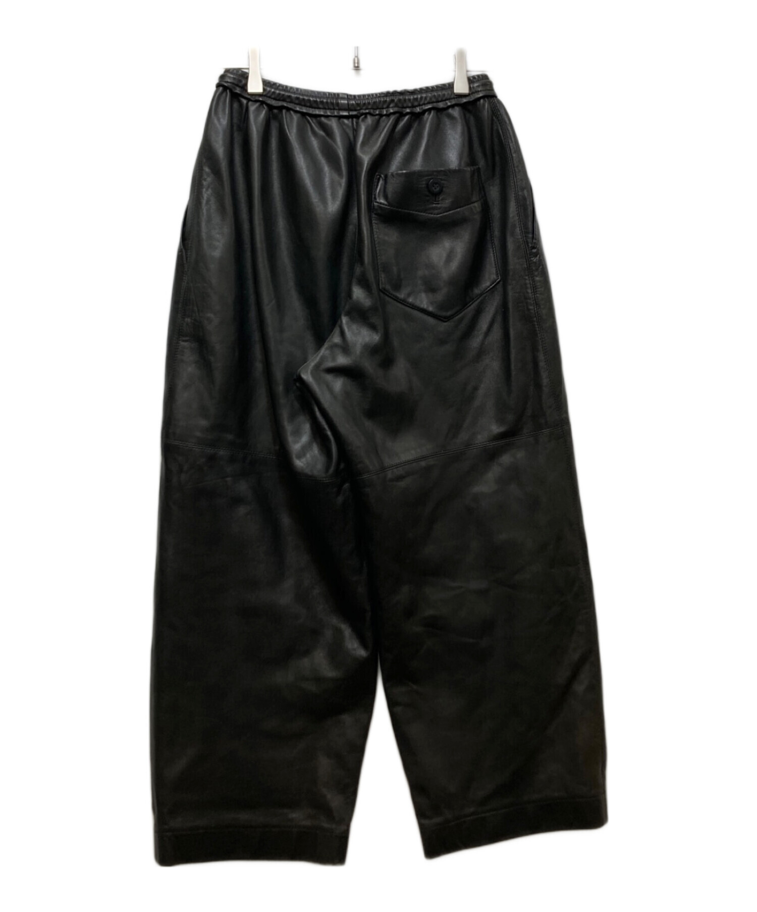 ISSEY MIYAKE 山羊革 レザーパンツ ヴィンテージ 中古・古着通販】ISSEY MIYAKE (イッセイミヤケ) ロゴ入りラムレザー