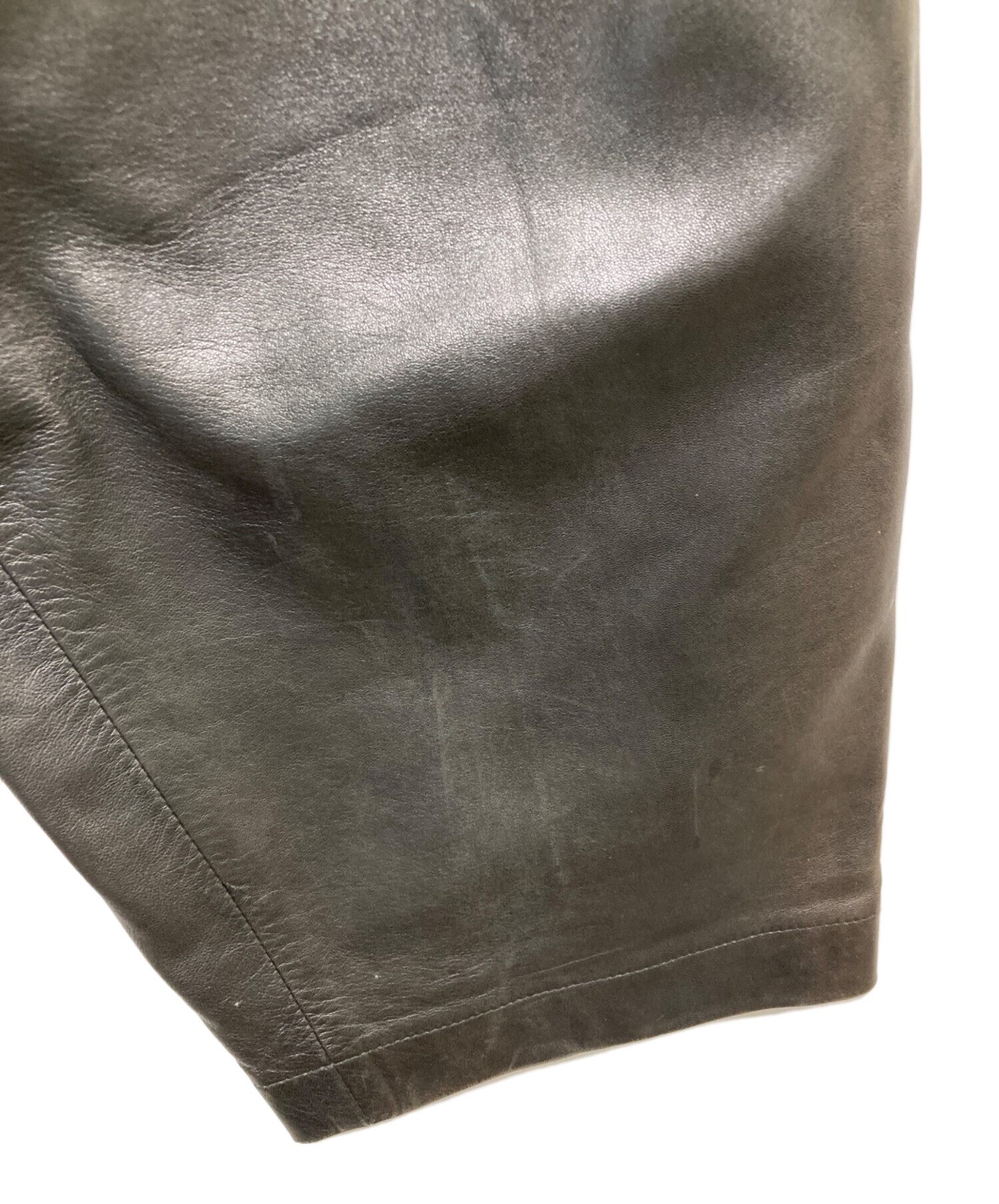 中古・古着通販】ISSEY MIYAKE (イッセイミヤケ) ロゴ入りラムレザー