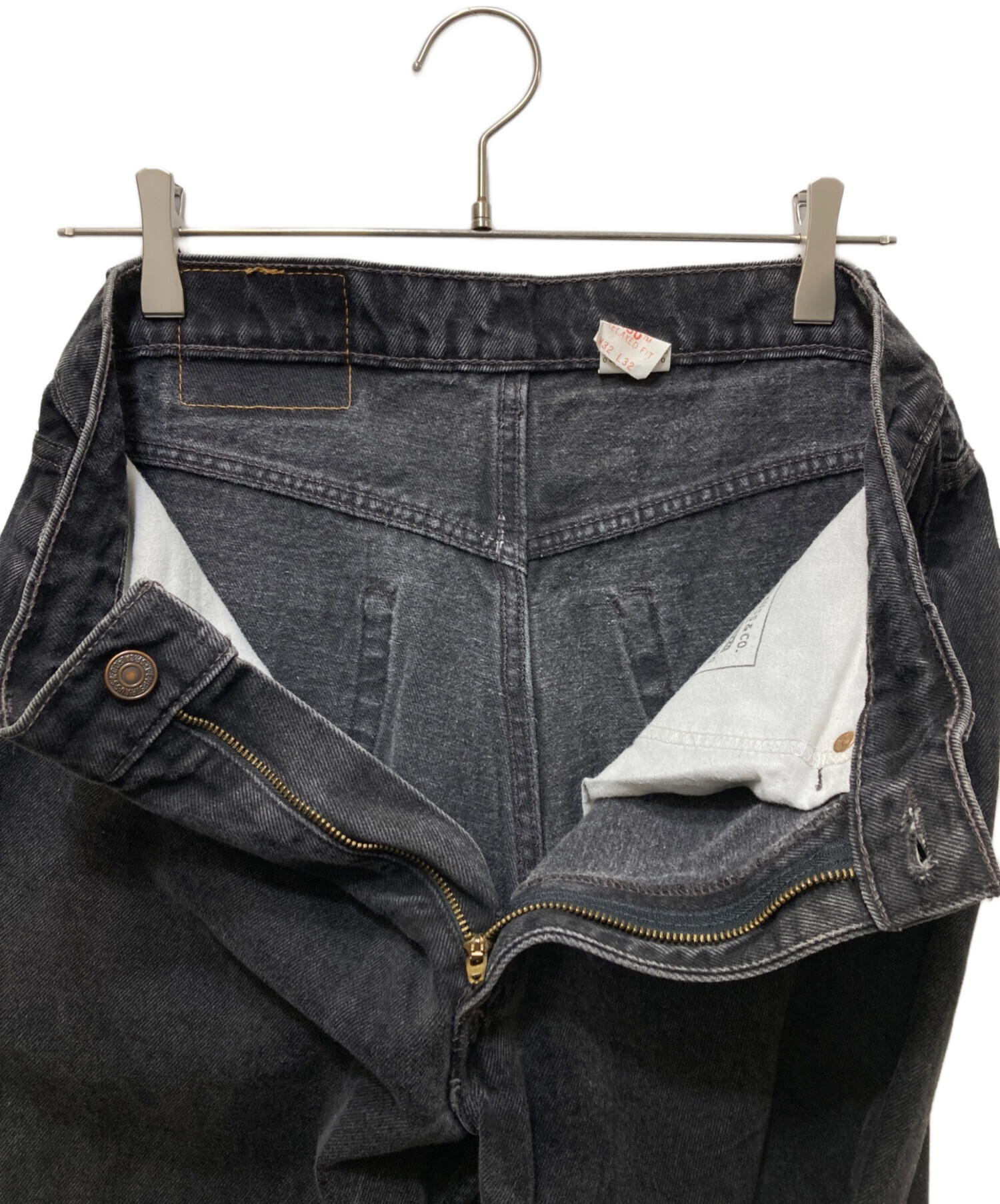 Levi's 207 W32 L31 デニムパンツ 中古・古着通販】LEVI'S (リーバイス) RELAXED FIT TAPERED LEG