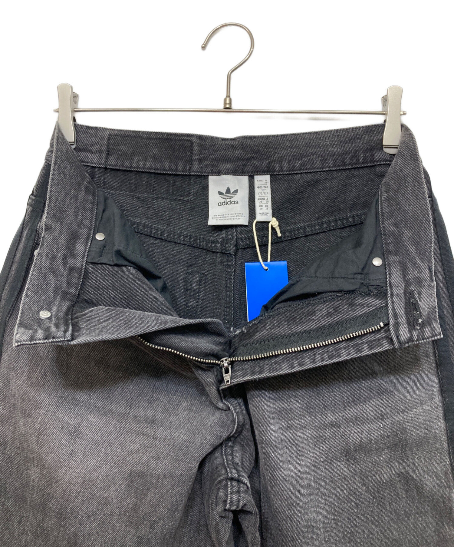 中古・古着通販】adidas (アディダス) デニムパンツ グレー サイズ:28