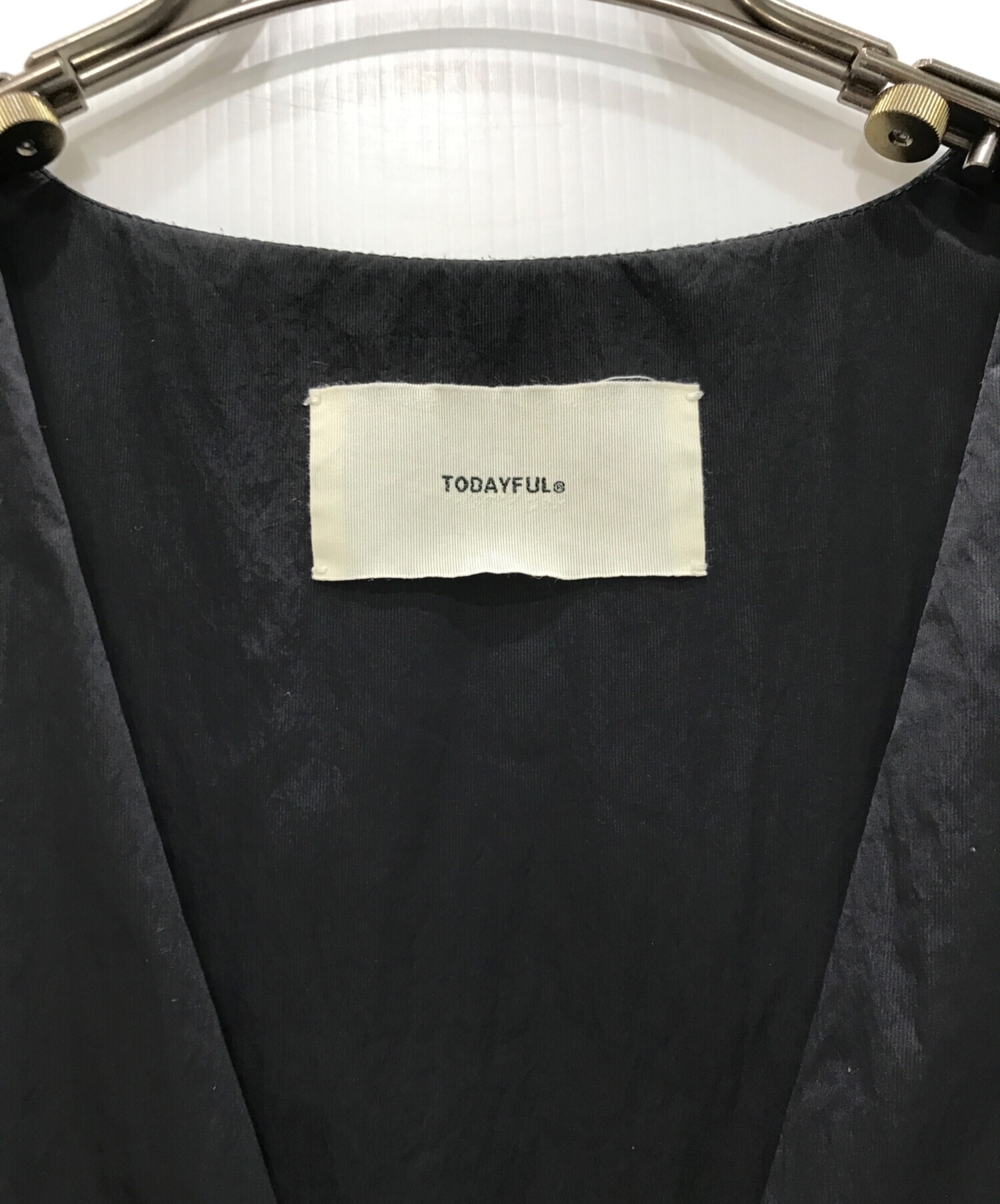 中古・古着通販】TODAYFUL (トゥデイフル) Vneck Nylon Vest ブラック 