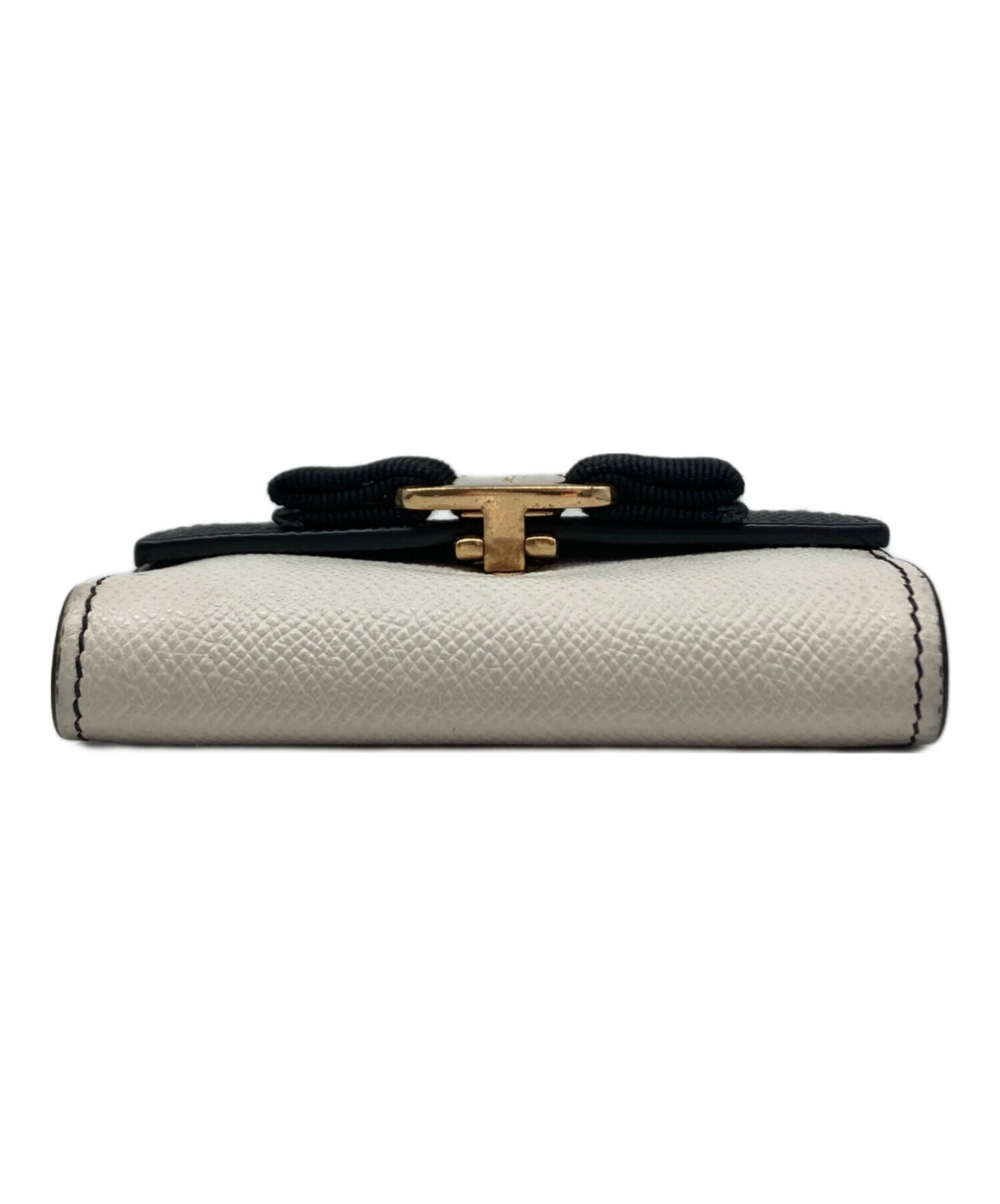 【新品未使用】Salvatore Ferragamo ブラックリボン　フェラガモ 中古・古着通販】Salvatore Ferragamo (サルヴァトーレ フェラガモ