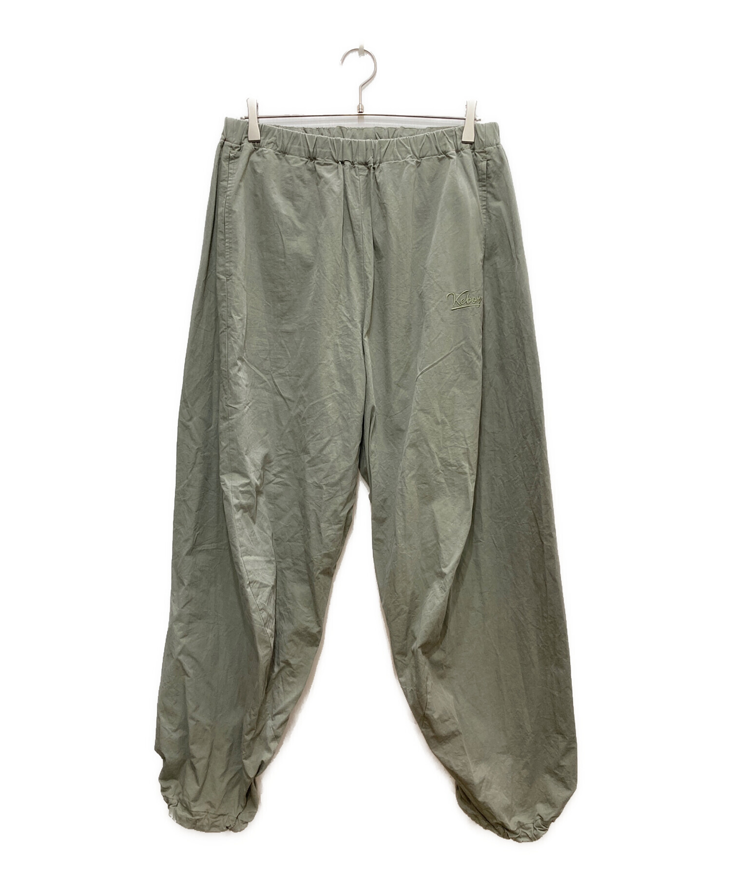 中古・古着通販】KEBOZ (ケボズ) ワンポイントロゴワイドパンツ カーキ