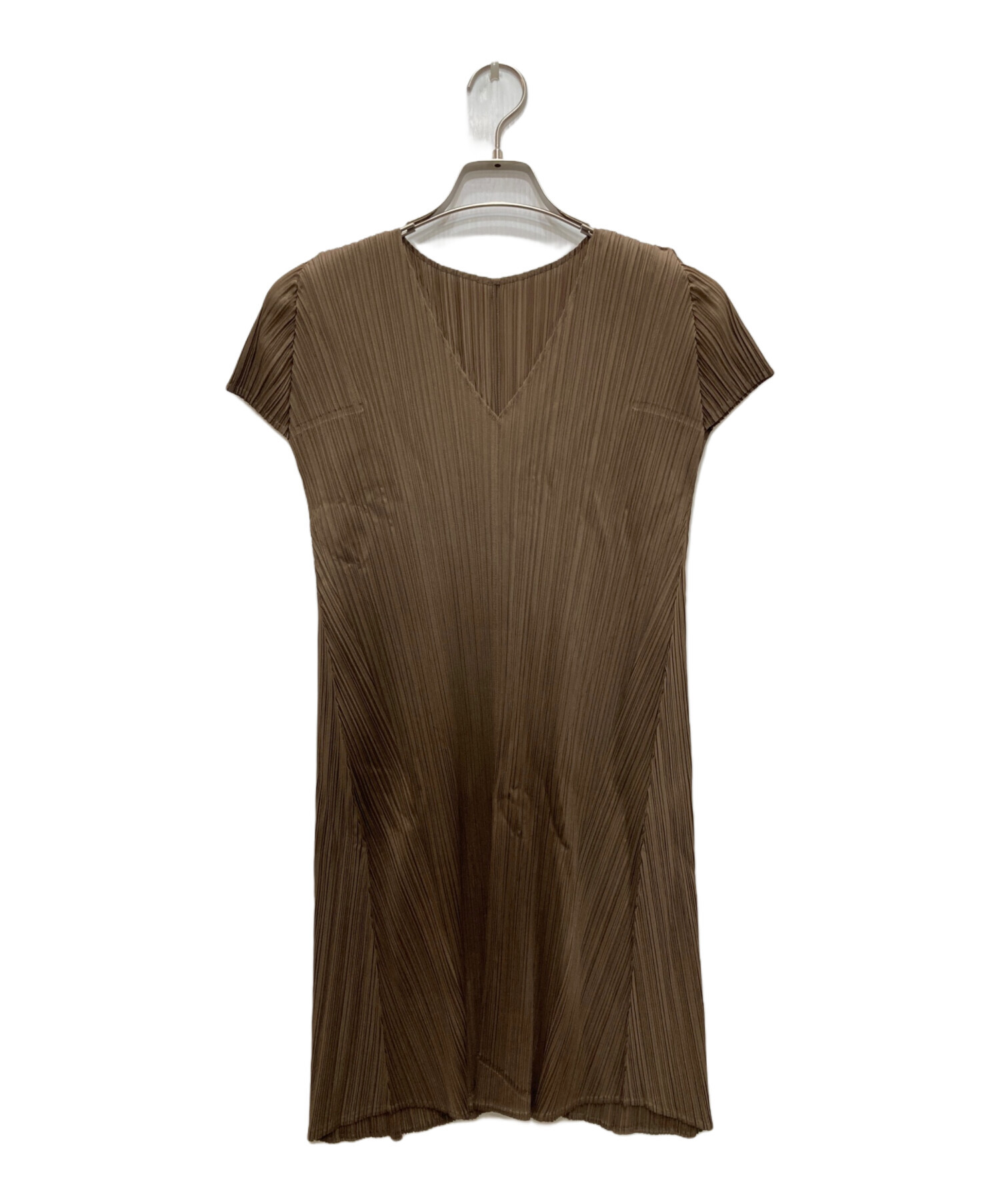 PLEATS PLEASE Vネックワンピース　3 PLEATS PLEASE Vネックワンピース3