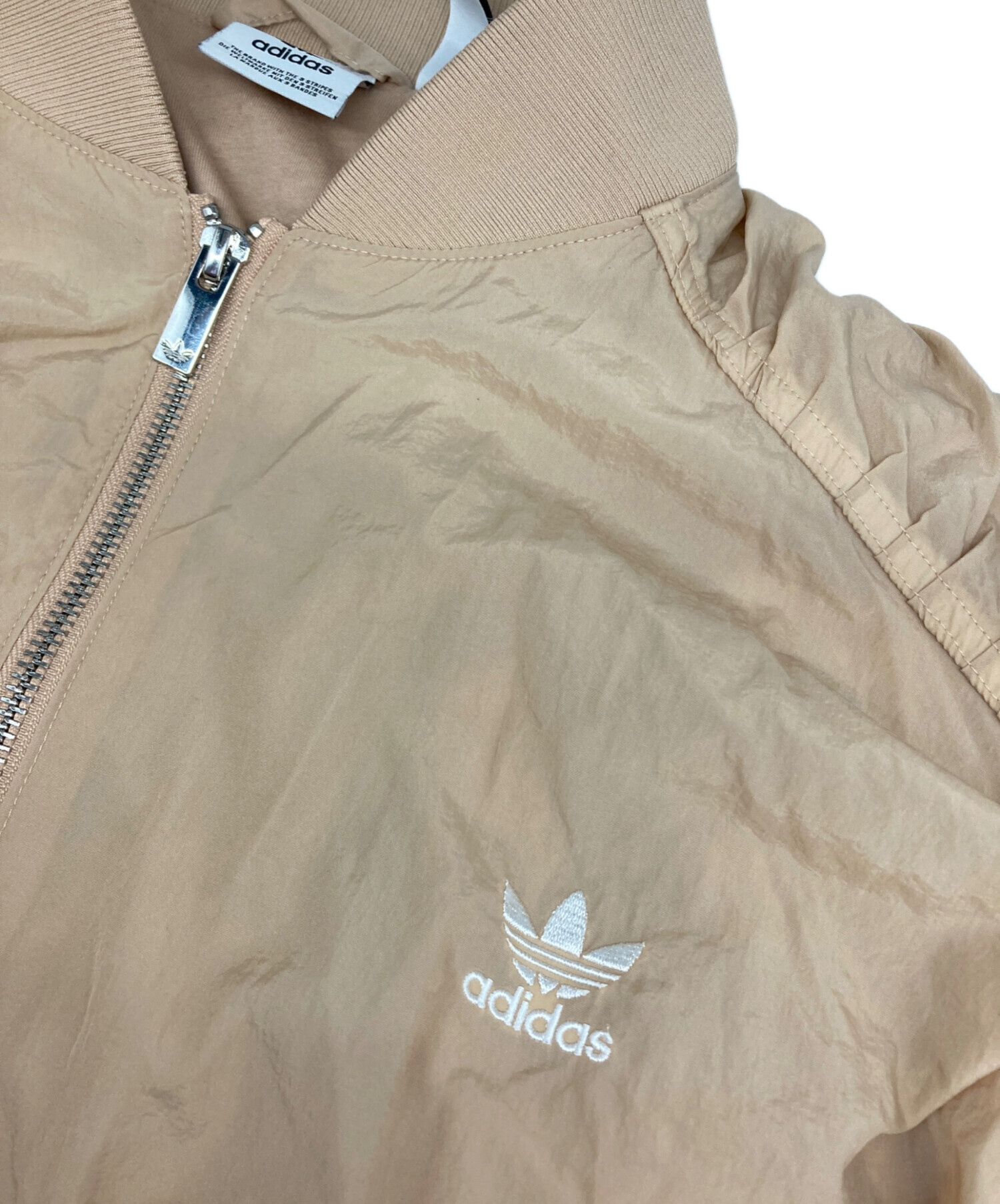 中古・古着通販】adidas (アディダス) ナイロンジャケット ベージュ 